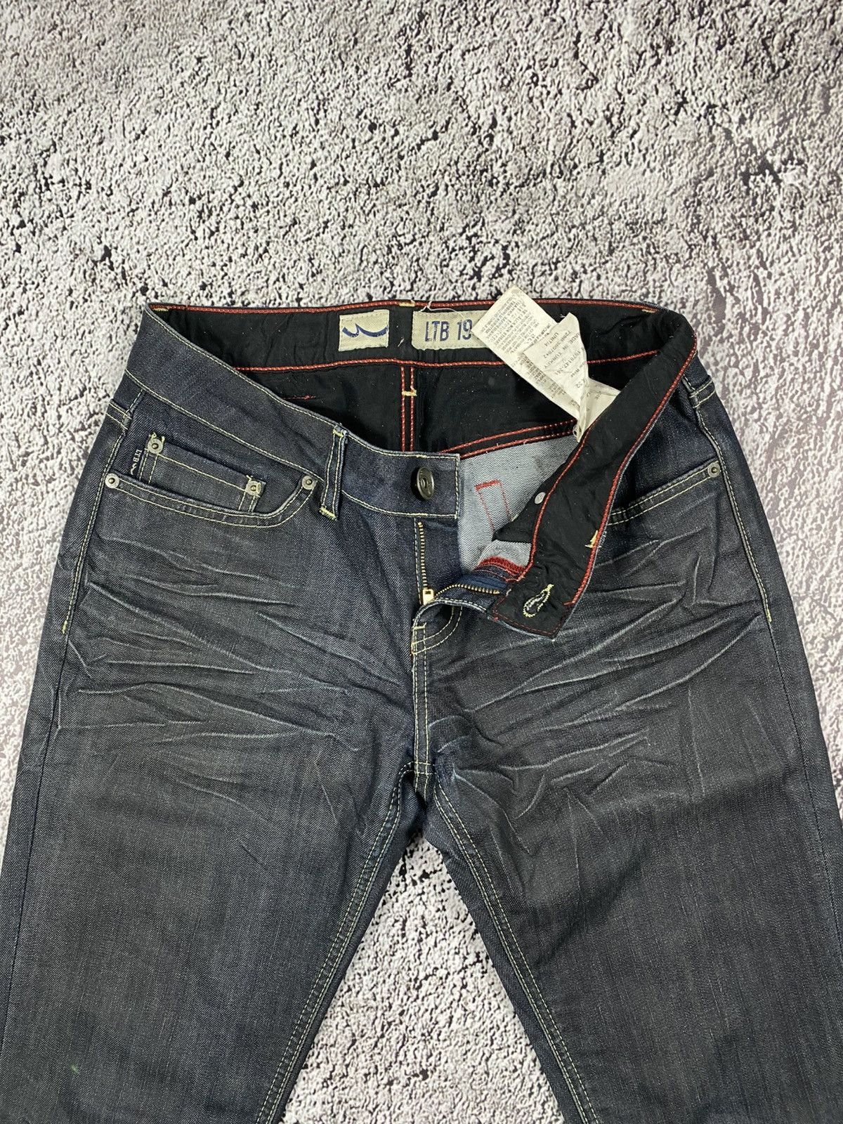 Vintage Vintage Y2K faded denim jeans Japanese size 29 Size US 29 - 4 Thumbnail