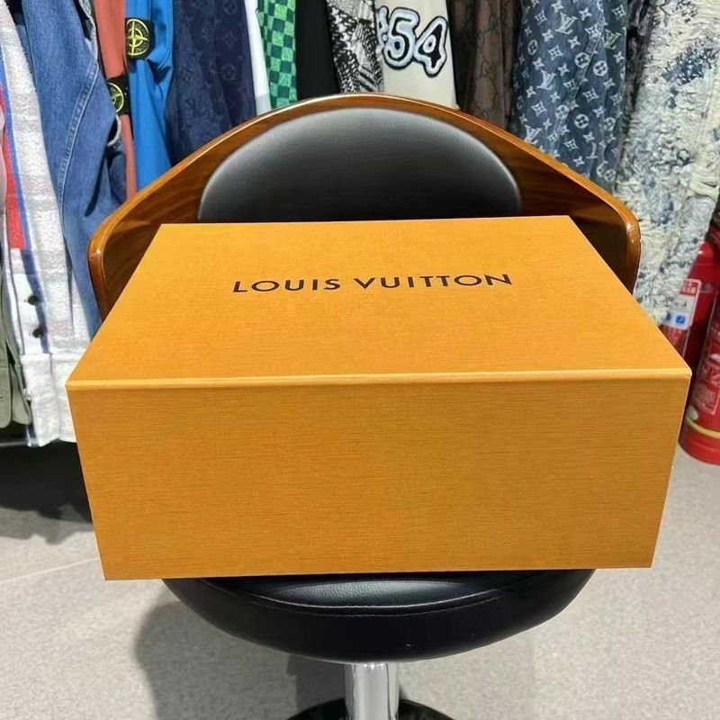 Louis Vuitton Louis Vuitton Classic Retro Low-Top Sneakers - Size US 10 / EU 43 - 6 Thumbnail