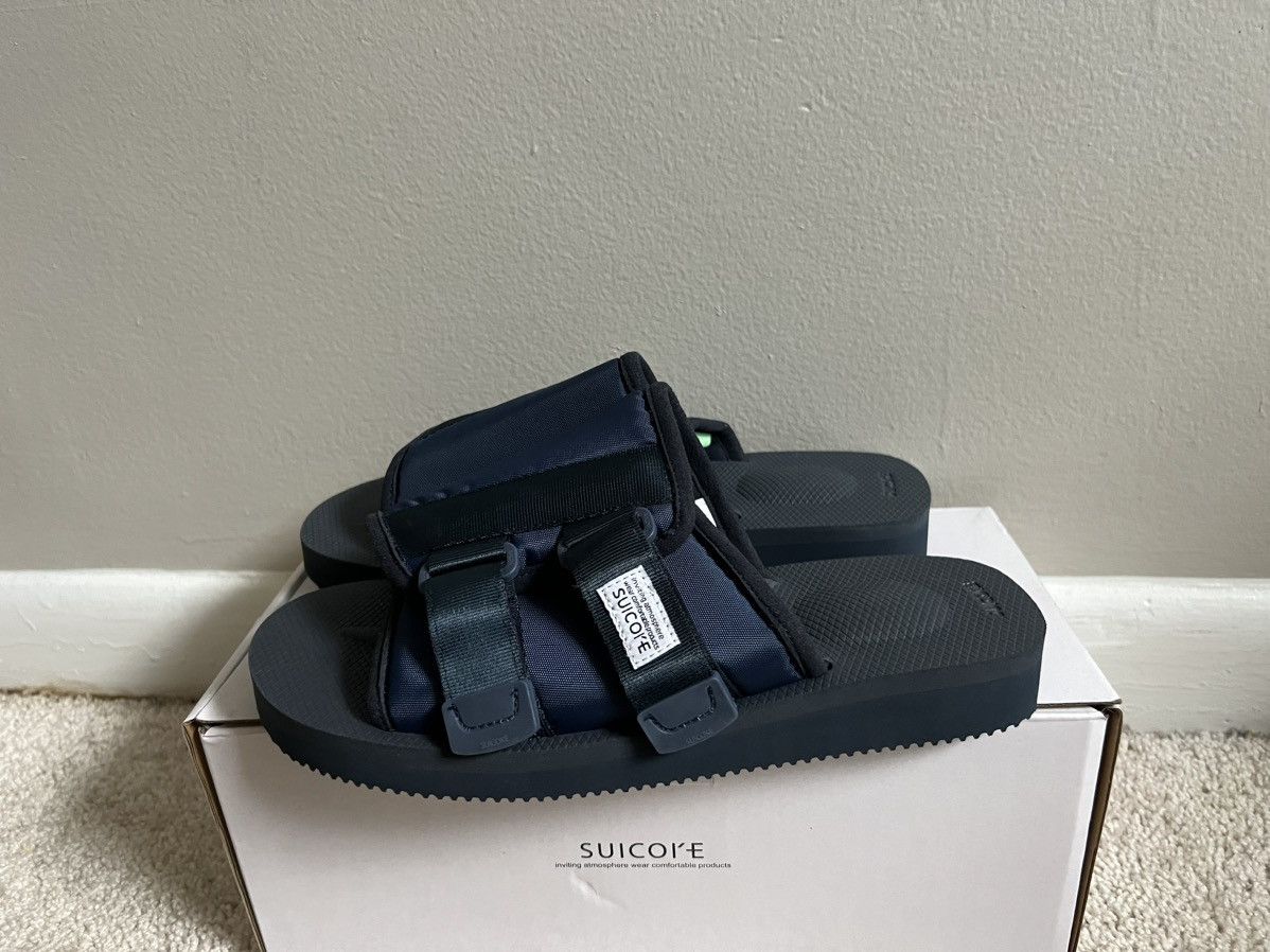 100% Authentic Brand New Suicoke KAW-Cab Navy Sandal Size 8M