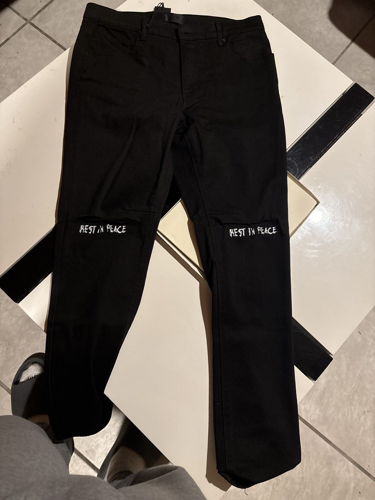 Rta Rta Skinny Black ( R.I.P Print ) Size US 33 - 5 Thumbnail