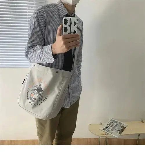 Japanese Brand 90s retro cartoon graphic canvas shoulder bag crossbody Size ONE SIZE - 3 Thumbnail