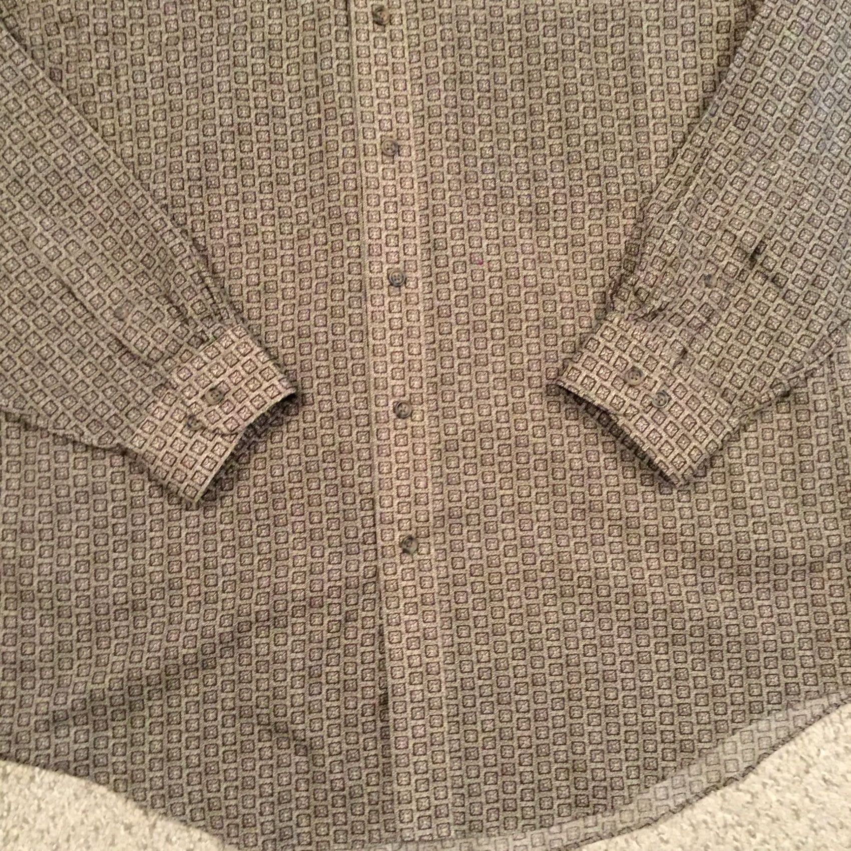 Van Heusen Van Heusen Shirt Mens M Beige Geometric Long Sleeve Button-Down Shirt Size US M / EU 48-50 / 2 - 4 Thumbnail