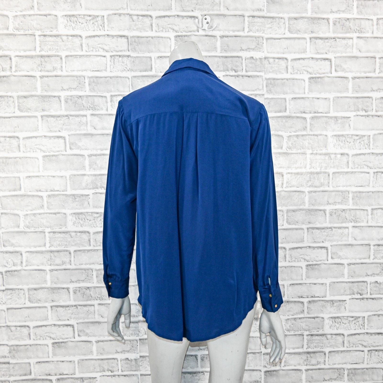 Amanda Uprichard Amanda Uprichard Women's 100% Silk zip front blouse in blue Size S / US 4 / IT 40 - 5 Thumbnail