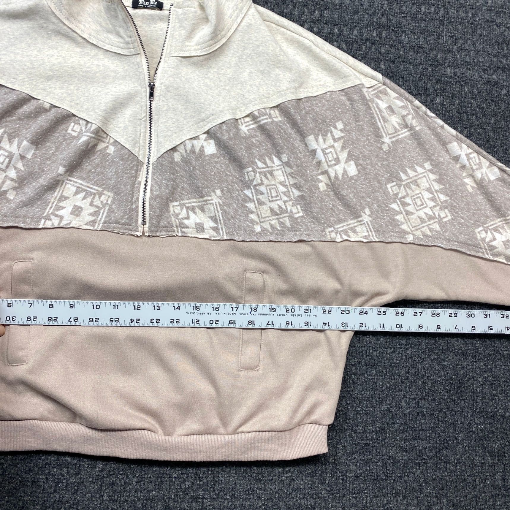 Miss Me Miss Me Sweater Geometric Aztec Oversized Pullover Long Sleeve L Beige Womens Size L / US 10 / IT 46 - 5 Thumbnail