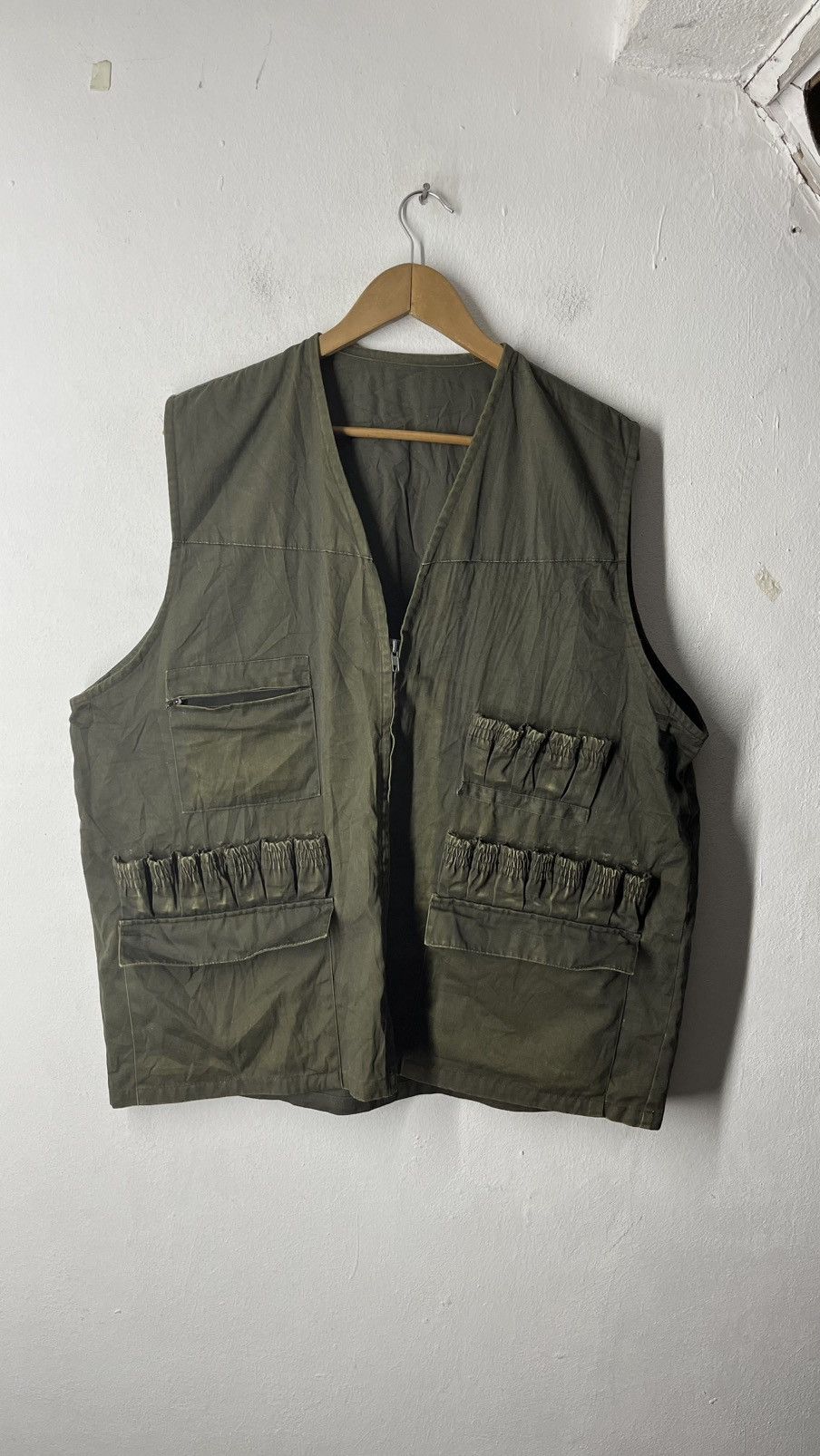 Vintage VINTAGE ARMY SLEEVELES GREEN JACKET Size US XL / EU 56 / 4 - 9 Thumbnail
