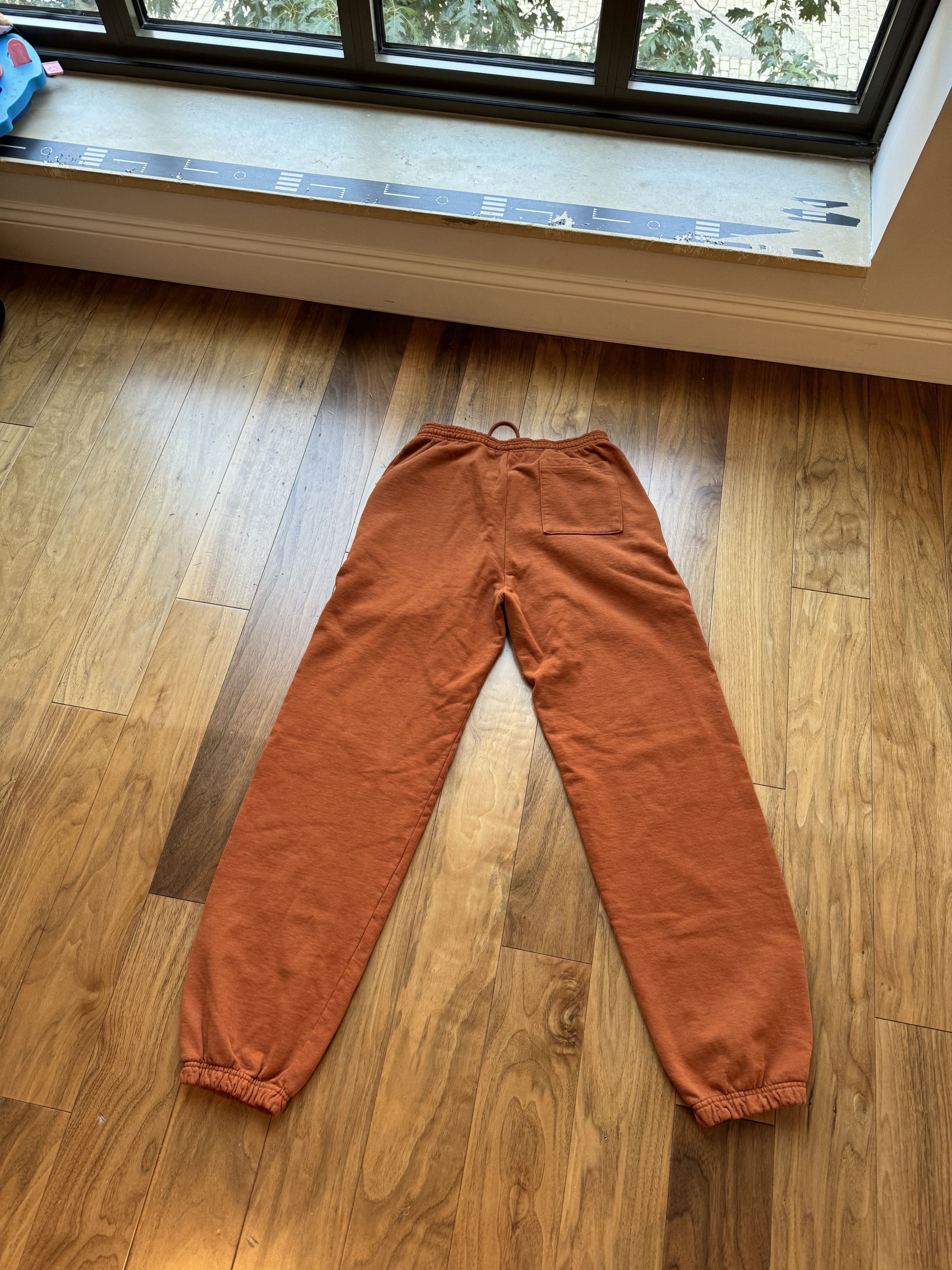 Online Ceramics Online Ceramics All Things Beautiful Sweatpants Size US 37 - 6 Thumbnail