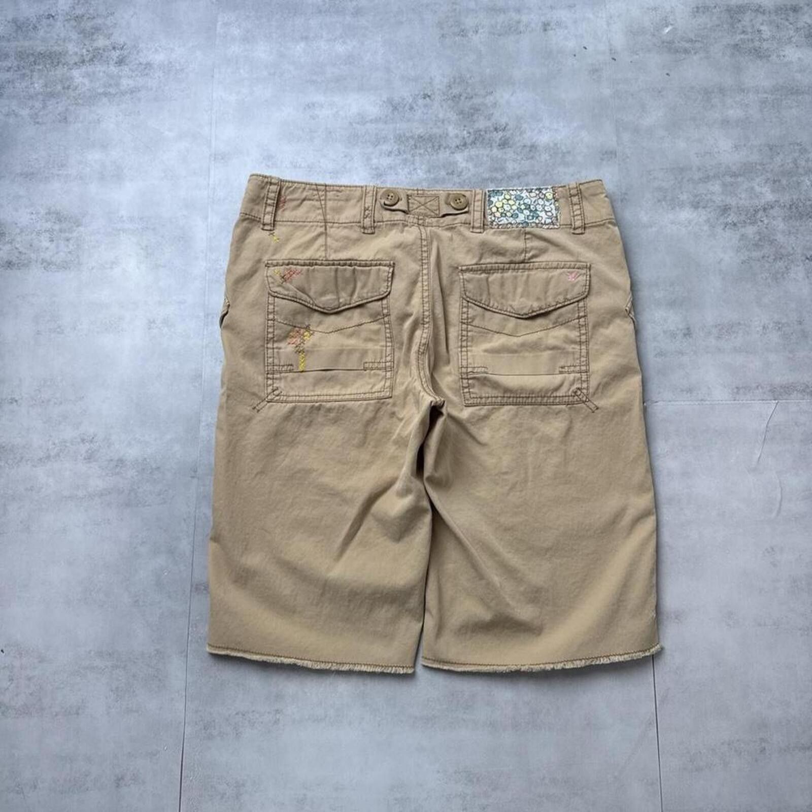 American Eagle Outfitters Y2K American Eagle 00s Beige Khaki Shorts Size 27" / US 4 / IT 40 - 2 Thumbnail