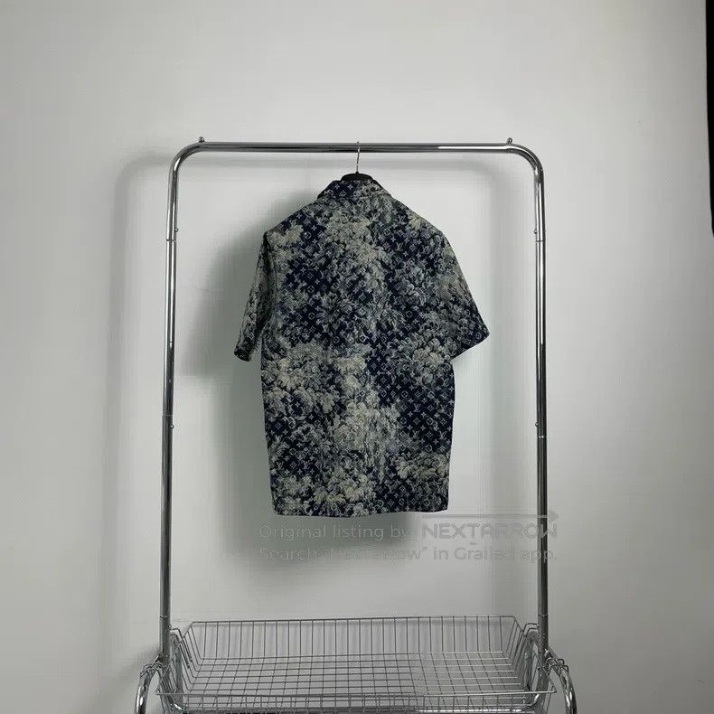 Louis Vuitton Louis Vuitton Tapestry full of logo denim short sleeve shi Size US M / EU 48-50 / 2 - 3 Thumbnail
