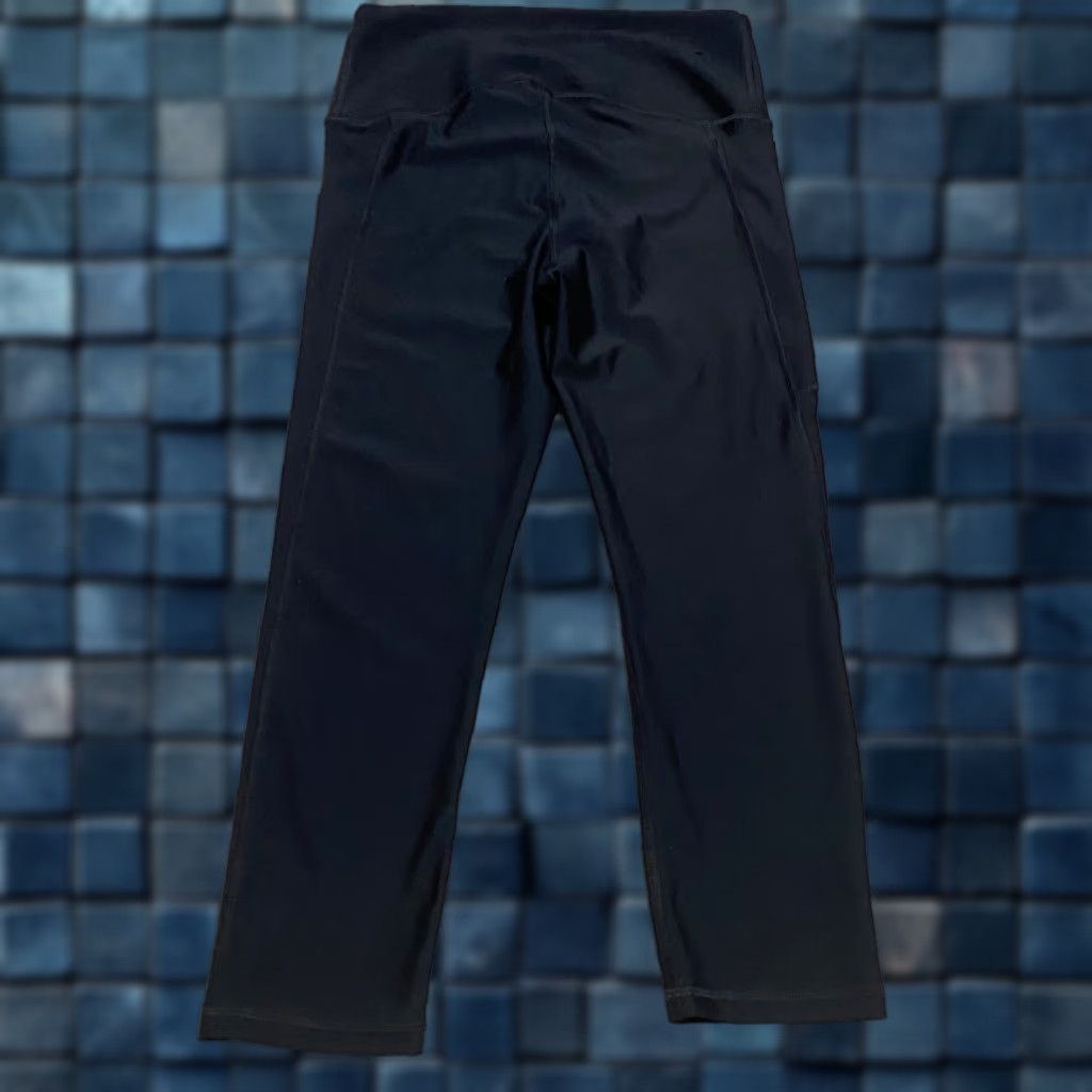 Under Armour Under Armour Womens Small Pants Black Crop Capri Heatgear Leggings Pull on Size 28" / US 6 / IT 42 - 1 Thumbnail