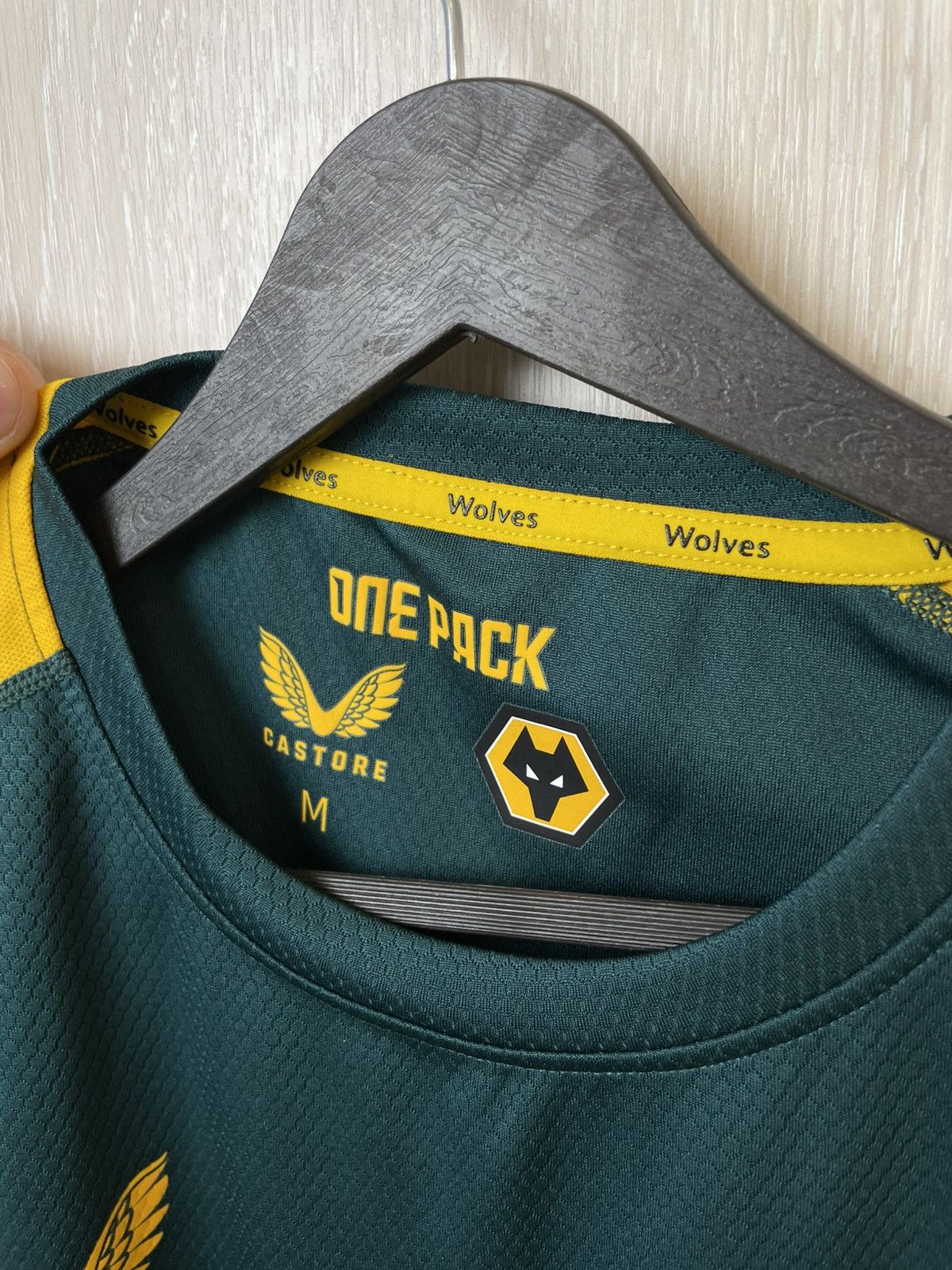 Vintage Vintage Castore FC Wolverhampton Longsleeve Jersey Shirt Size US M / EU 48-50 / 2 - 8 Thumbnail