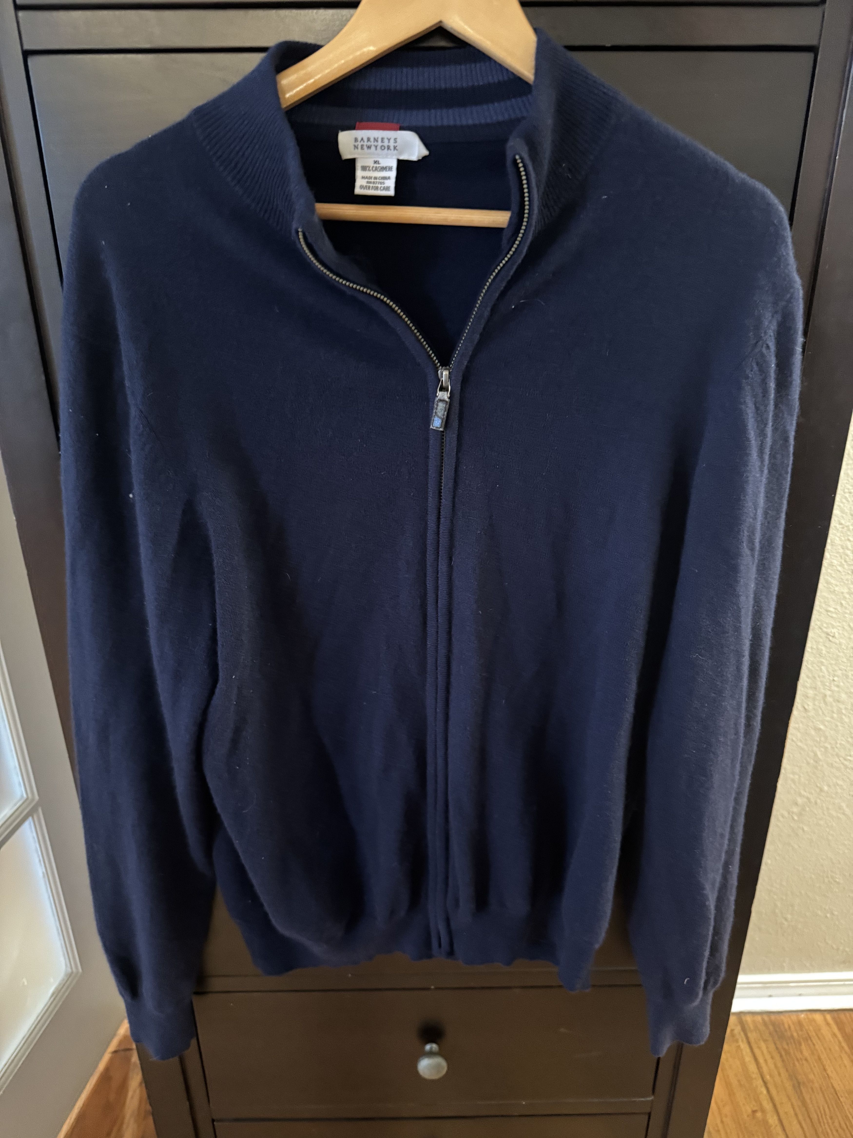 Barneys New York Barneys New York 100 Cashmere Sweater. US XL Size US XL / EU 56 / 4 - 1 Thumbnail