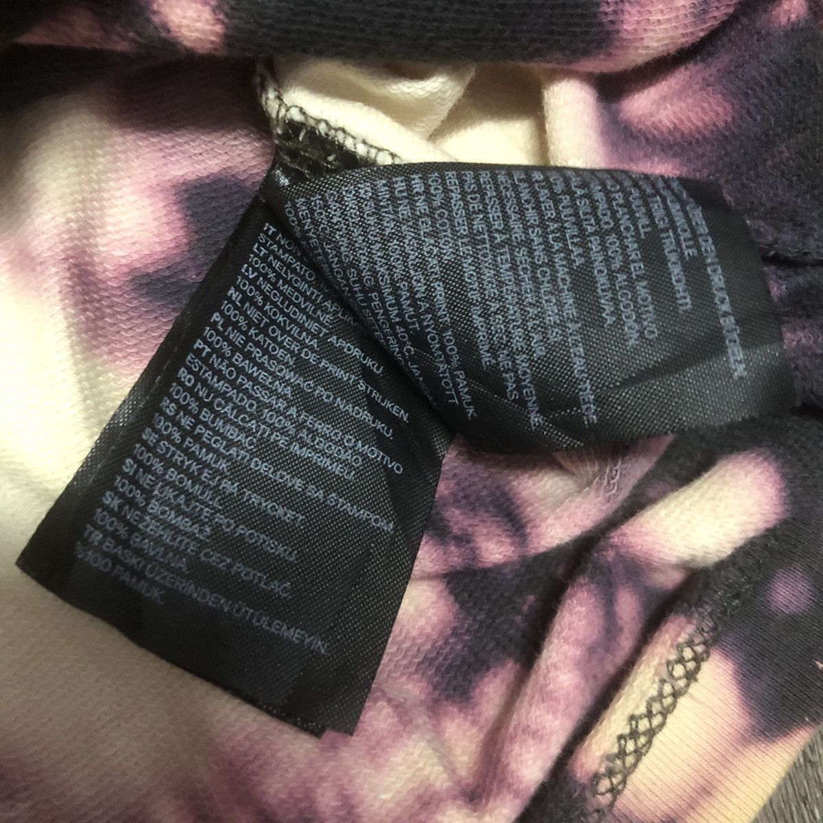 Billie Eilish × H&M BILLIE EILISH x DIVIDED H&M COPYRIGHT 2020 Size US XL / EU 56 / 4 - 21 Thumbnail