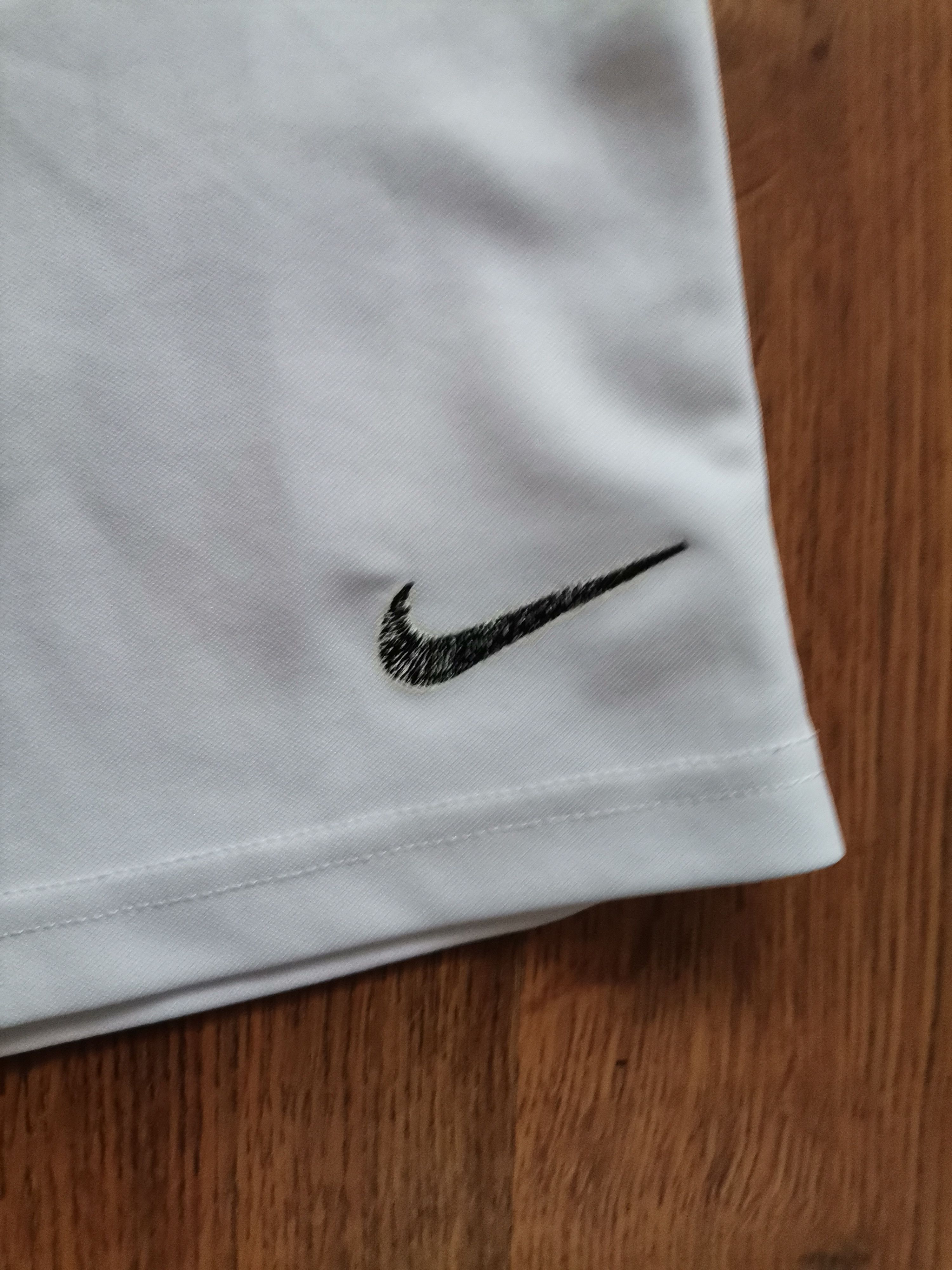 Nike Nike Shorts Size US 30 / EU 46 - 2 Thumbnail