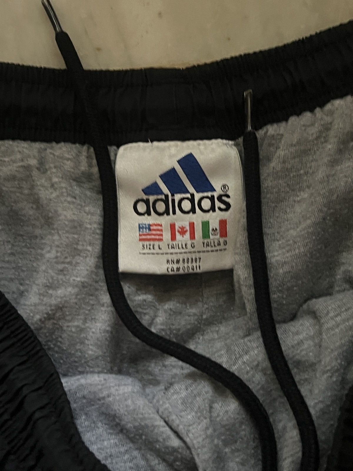 Adidas Adidas Track Pants Size US 34 / EU 50 - 2 Thumbnail