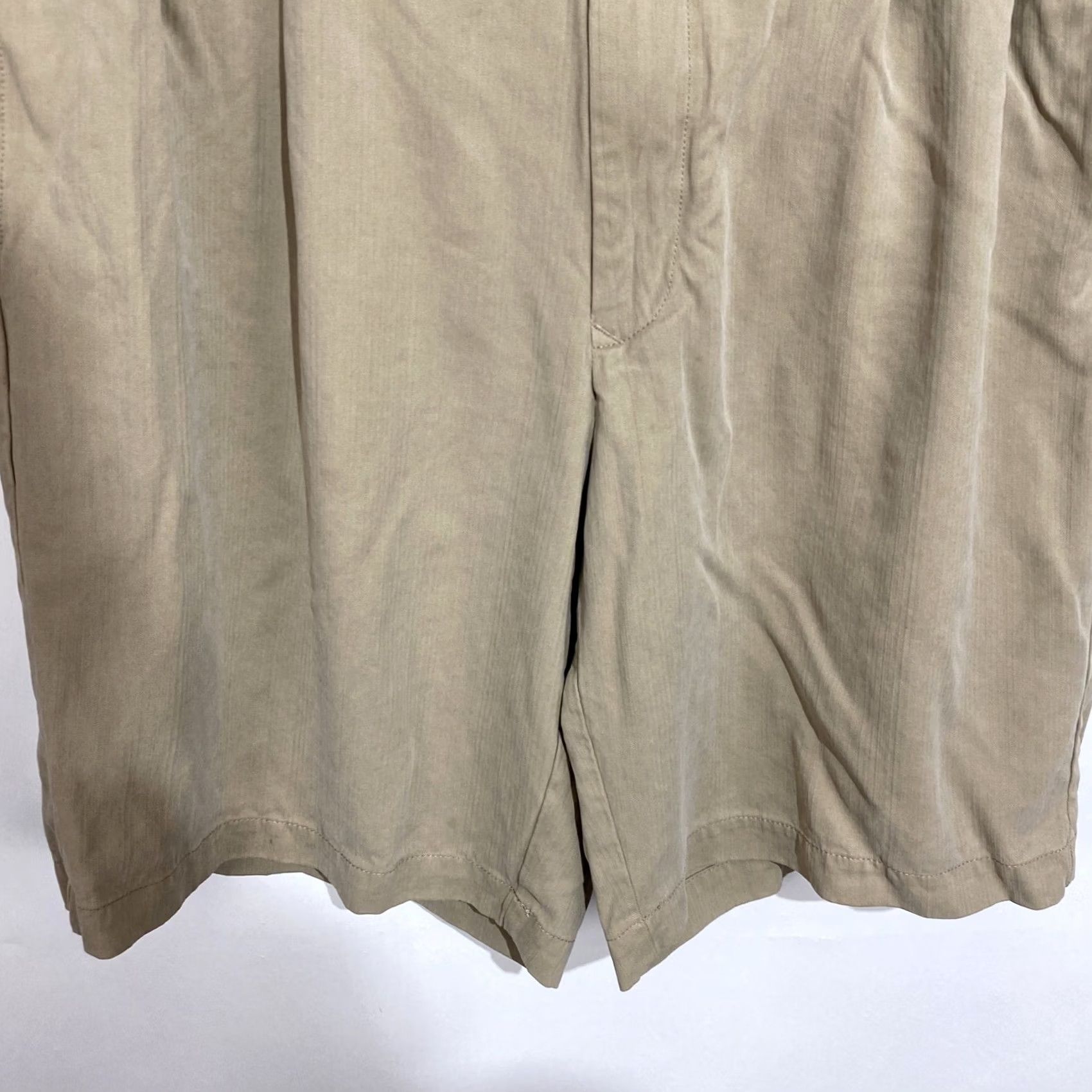 Tommy Bahama Tommy Bahama Island Bamboo Mens 34 Chino Shorts Beige Pleated Front Silk Blend Size US 34 / EU 50 - 5 Thumbnail