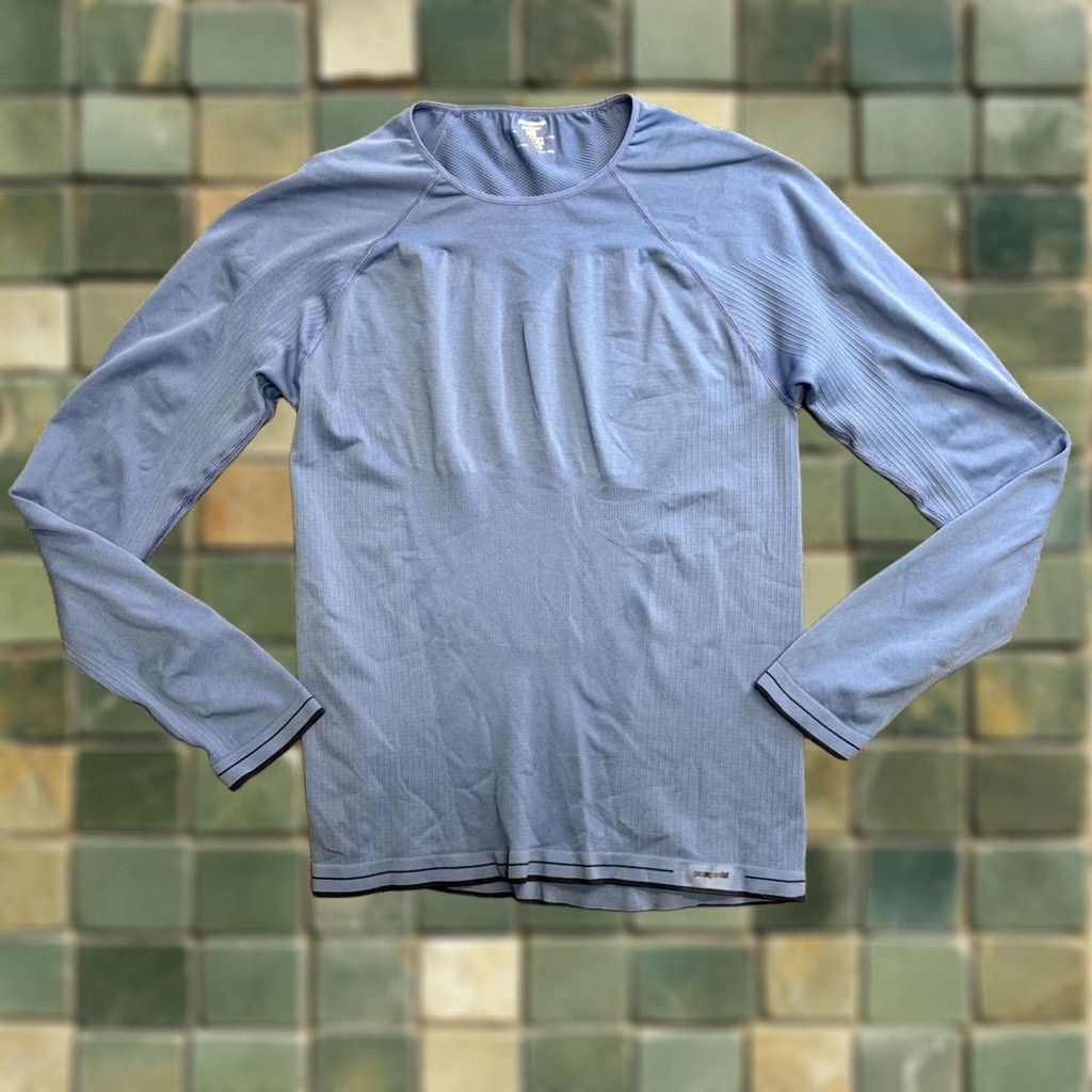 Patagonia Patagonia Capilene Long Sleeve Base Layer Women’s XL Light Blue Shirt Womens XL Light Blue Size XL / US 12-14 / IT 48-50 - 1 Thumbnail