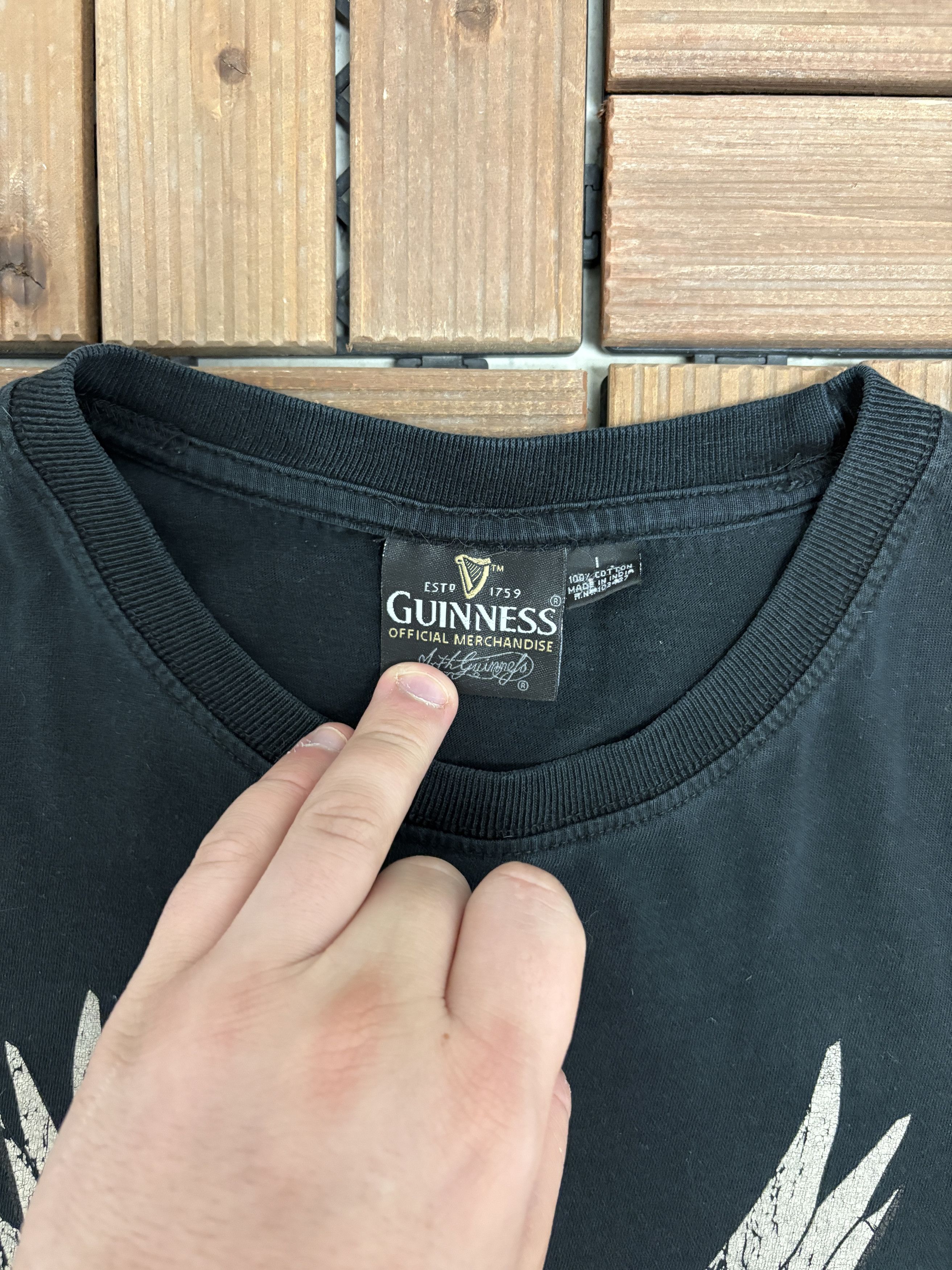 Vintage Guinness Brewed In Ireland Vintage Black T-Shirt Tee Size US L / EU 52-54 / 3 - 4 Thumbnail