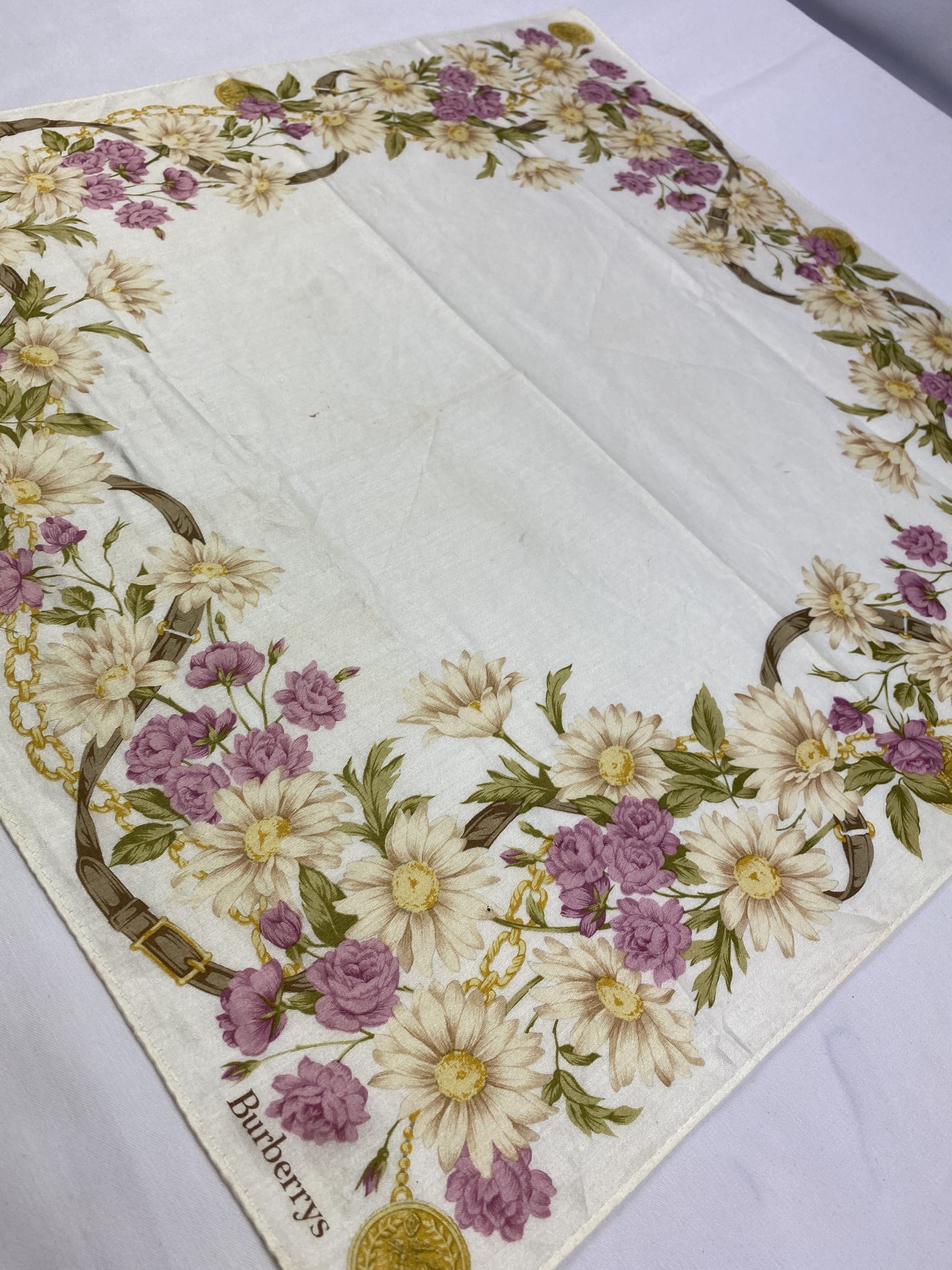 Burberry Burberry Handkerchief / Bandana / Neckerchief Size ONE SIZE - 4 Thumbnail