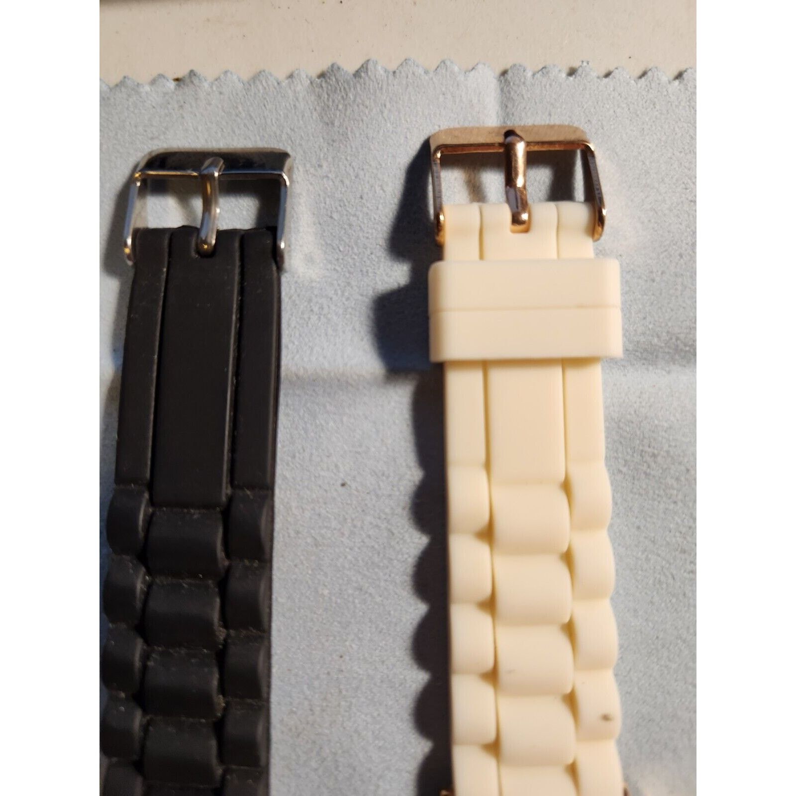 Other Darice Silver Crystals White Sport Ladies Stainless Working Size ONE SIZE - 4 Thumbnail
