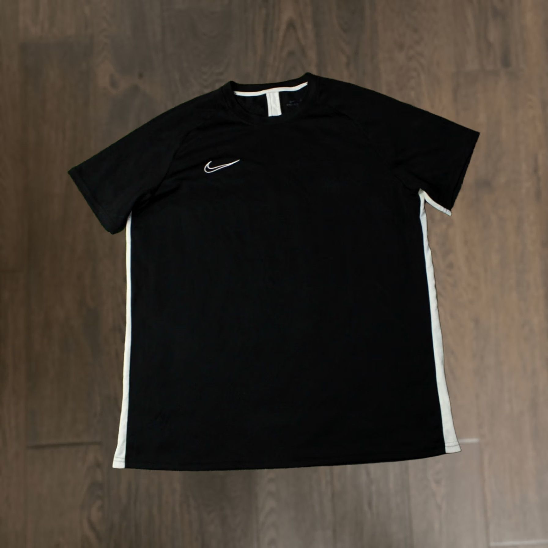Nike Nike Academy Dri-FIT Football Shirt XXL Men Black and White Soccer Jersey T-Shirt 2019 Model Size US XXL / EU 58 / 5 - 1 Thumbnail