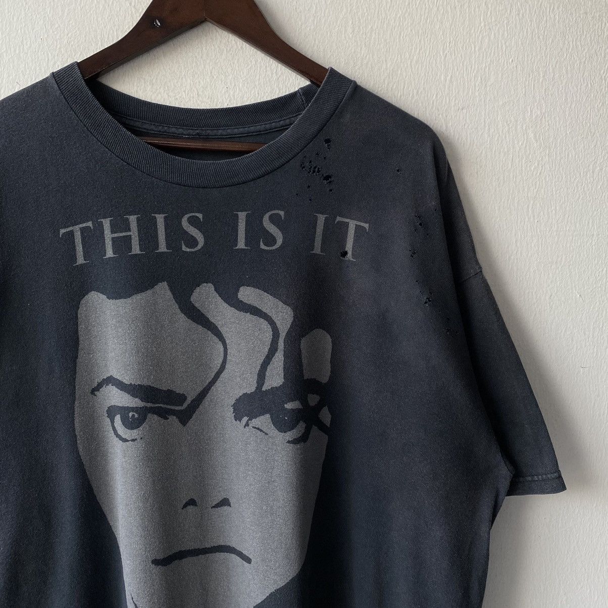 Band Tees × Michael Jackson × Vintage 2009 Michael Jackson This is it Tour Shirts Size US XL / EU 56 / 4 - 3 Thumbnail
