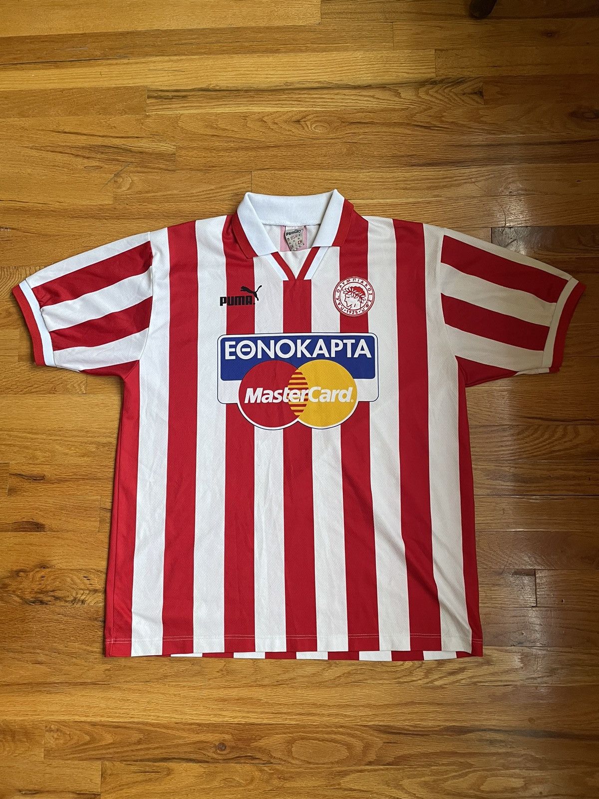 image of Olympiacos 1996 1997 Home Football Shirt Soccer Jersey Puma in Red/White, Men's (Size XL)