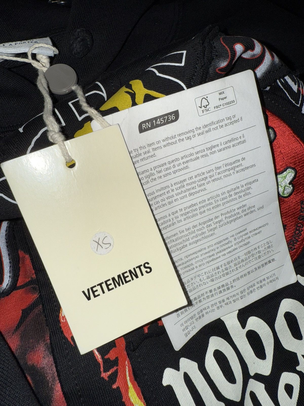 Vetements Vetements Metal Patch Logo Hoodie Black XS Size US XS / EU 42 / 0 - 7 Thumbnail