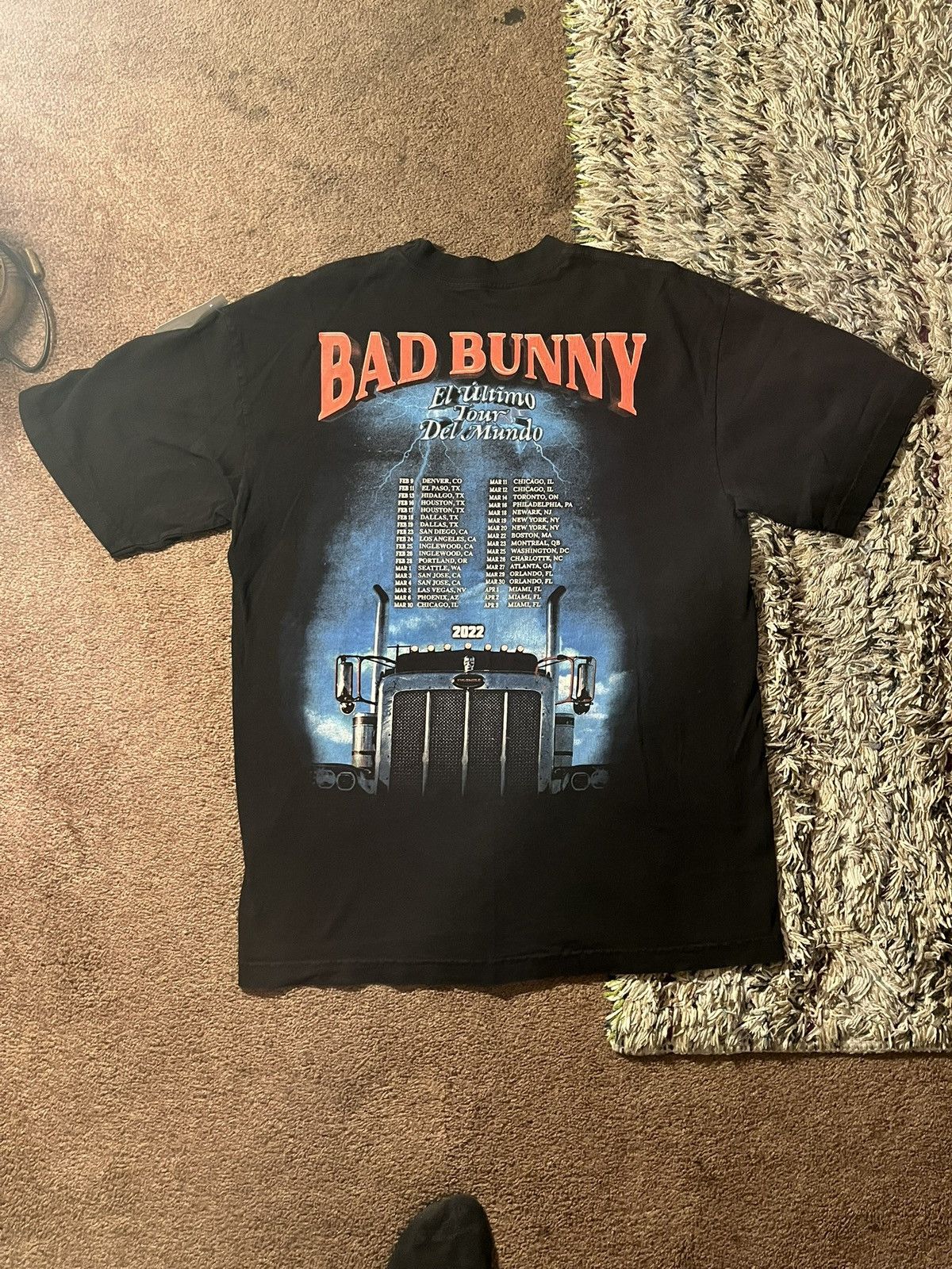 Other Bad Bunny Tour Tee Size US M / EU 48-50 / 2 - 1 Thumbnail