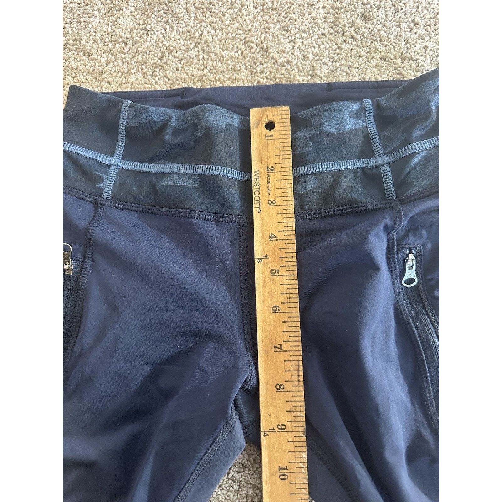 Lululemon Lululemon Pants Womens 4 Blue Camo Leggings Zip Pockets Size 27" / US 4 / IT 40 - 6 Thumbnail