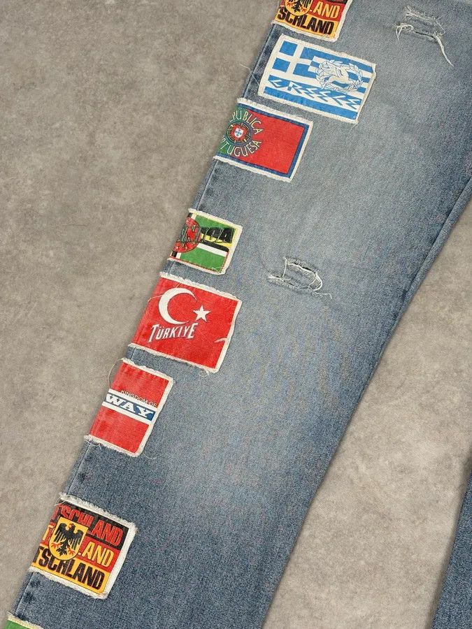 Dolce & Gabbana AW2004 Dolce & Gabbana Light Blue Denim International Flag Patch Jeans Size US 34 / EU 50 - 9 Thumbnail