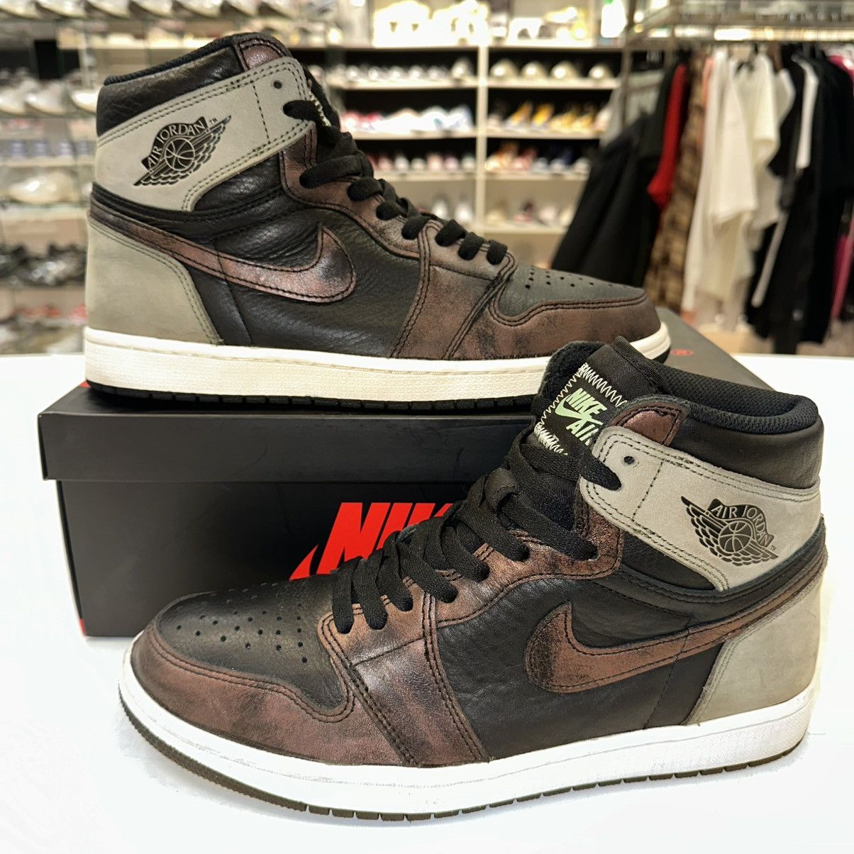 Jordan Brand Size 10 - Air Jordan 1 Retro High OG Patina 555088-033 Size US 10 / EU 43 - 1 Thumbnail