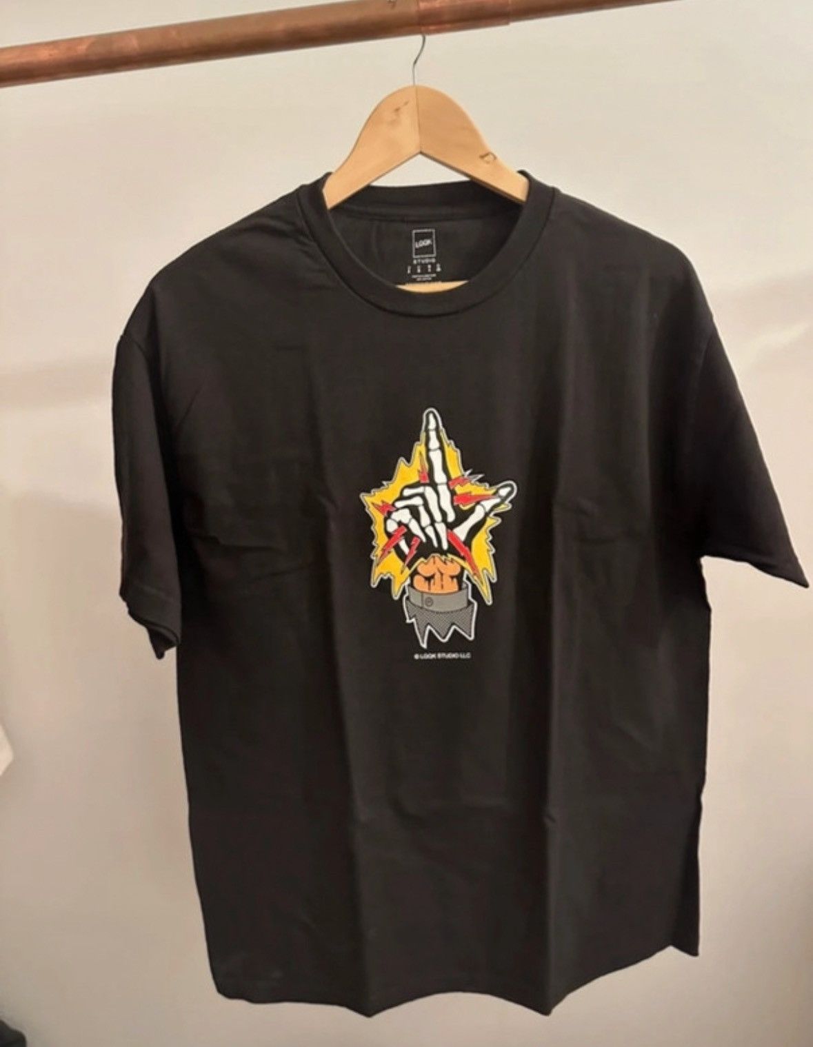 LQQK Studio LQQK Studios Electric Hands Tshirt Tee Size US L / EU 52-54 / 3 - 1 Preview