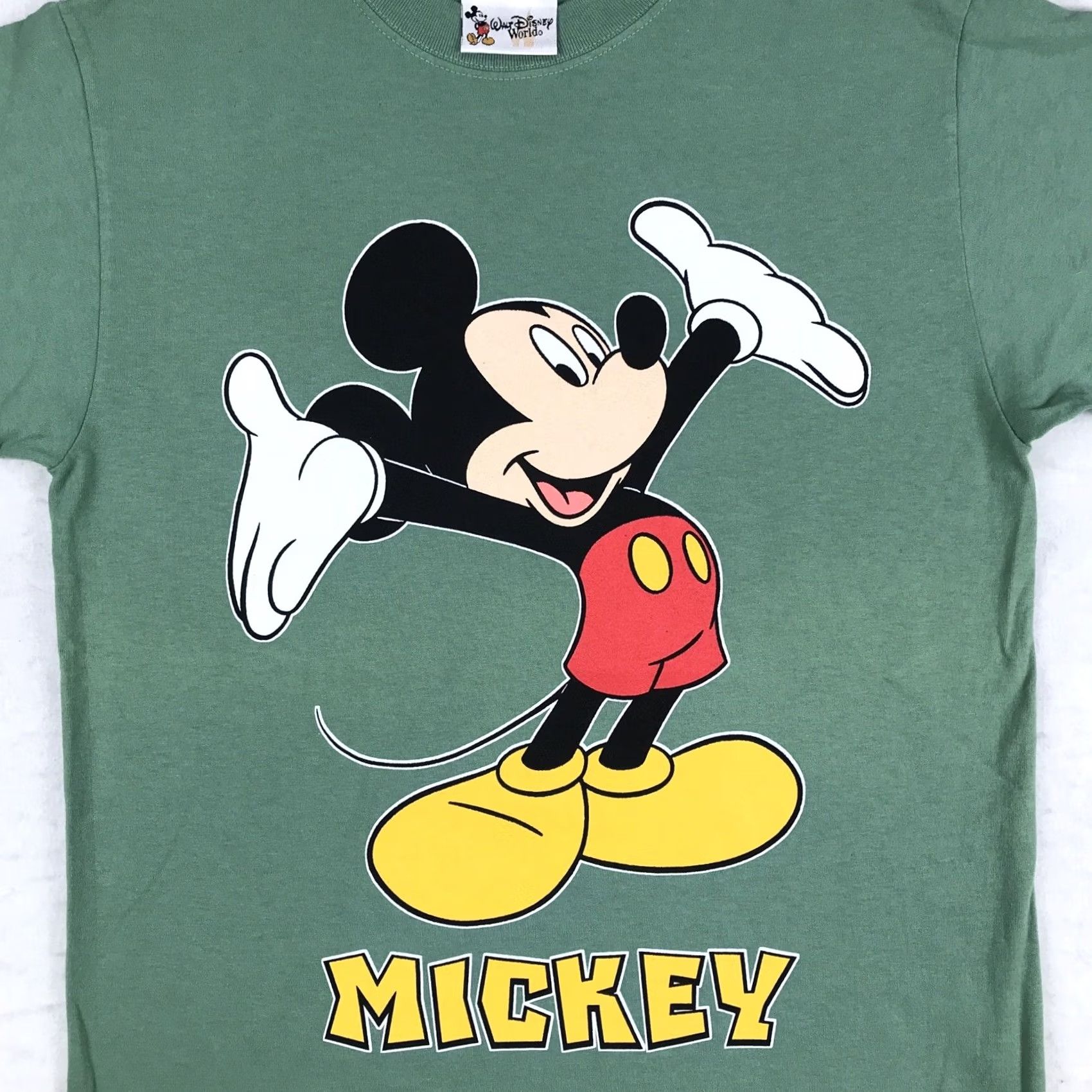 Disney NOS vintage 90s MICKEY MOUSE Walt Disney World T-Shirt SMALL/MEDIUM Cartoon Green Mens Short Sleeve Cotton Disney 80s 90s Vintage Mickey Mouse T-Shirt Size US S / EU 44-46 / 1 - 2 Thumbnail