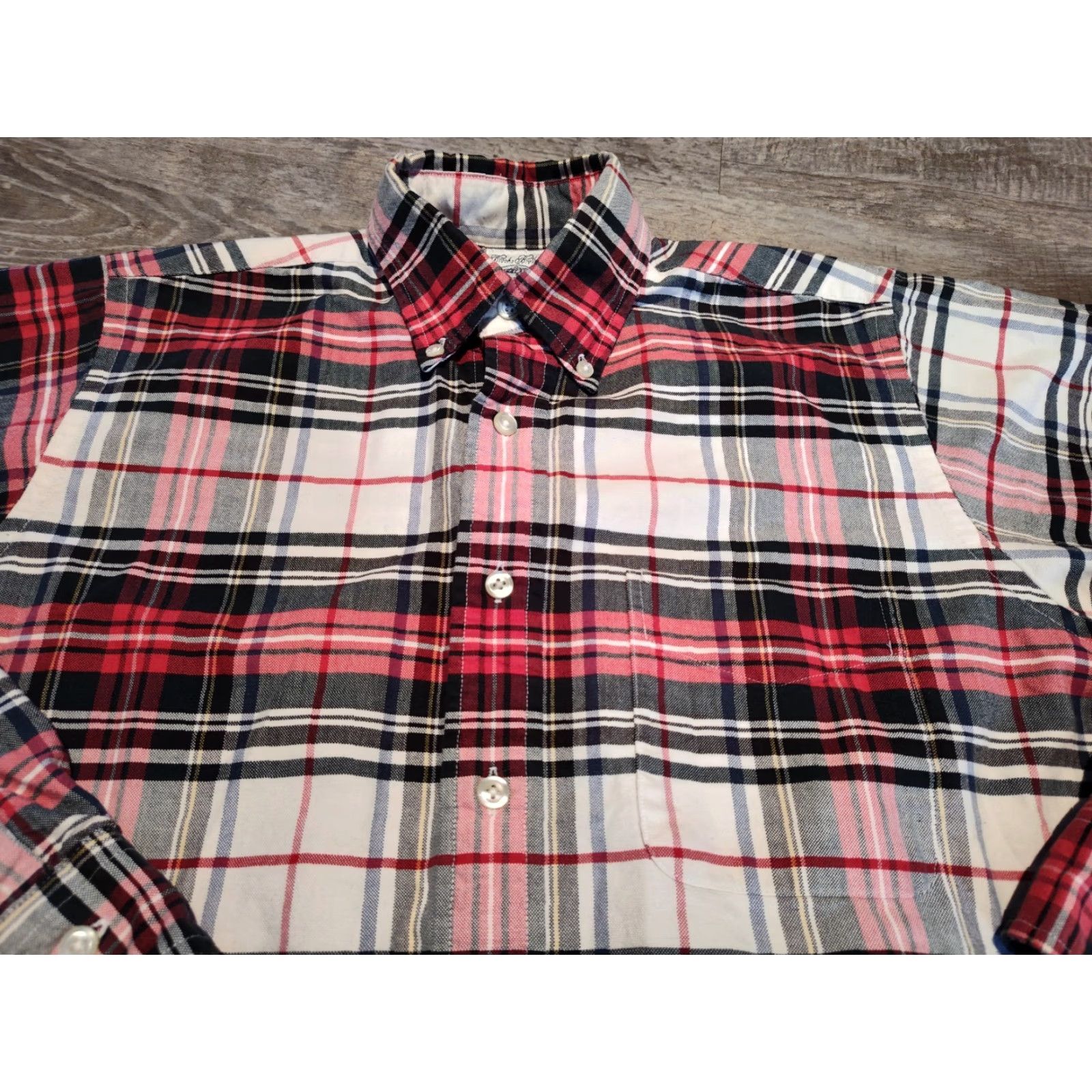 Brooks Brothers Vintage Brooks Brothers Men’s Button-Down Shirt S Red Green Plaid USA Made 90s Casual Size US S / EU 44-46 / 1 - 5 Thumbnail