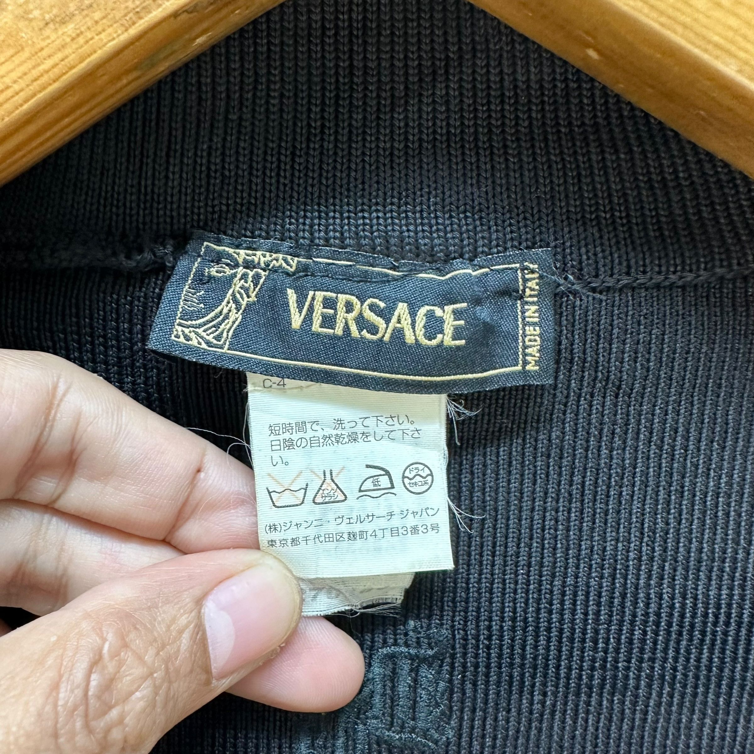 Versace Vintage VERSACE Collared Casual Sweater Jacket #73-1439 Size US L / EU 52-54 / 3 - 8 Thumbnail