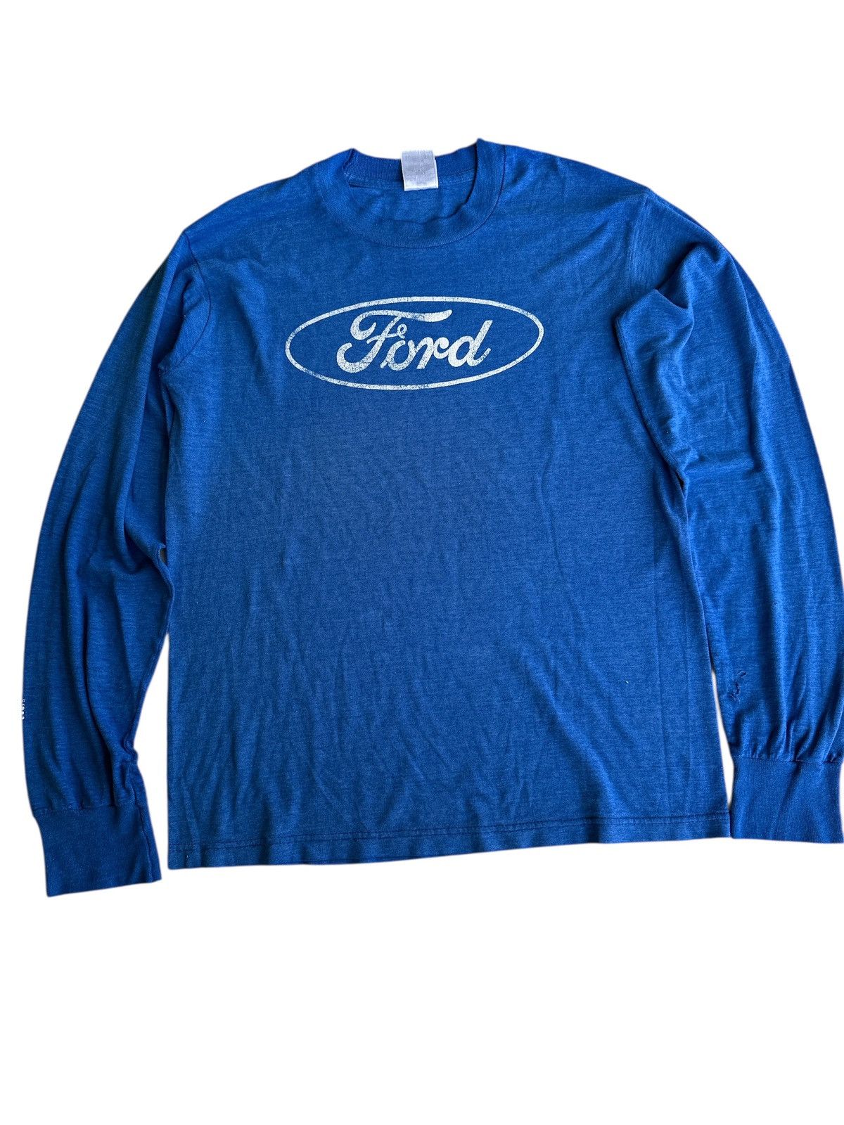 Distress Vintage Ford LongSleeve Paperthin.
