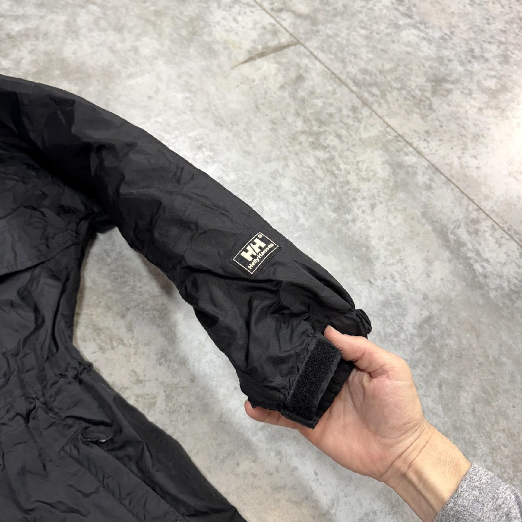 Helly Hansen Helly Hansen Jacket Mens Small Black HH Packable Hooded Rain Windbreaker Nylon Size US S / EU 44-46 / 1 - 3 Thumbnail