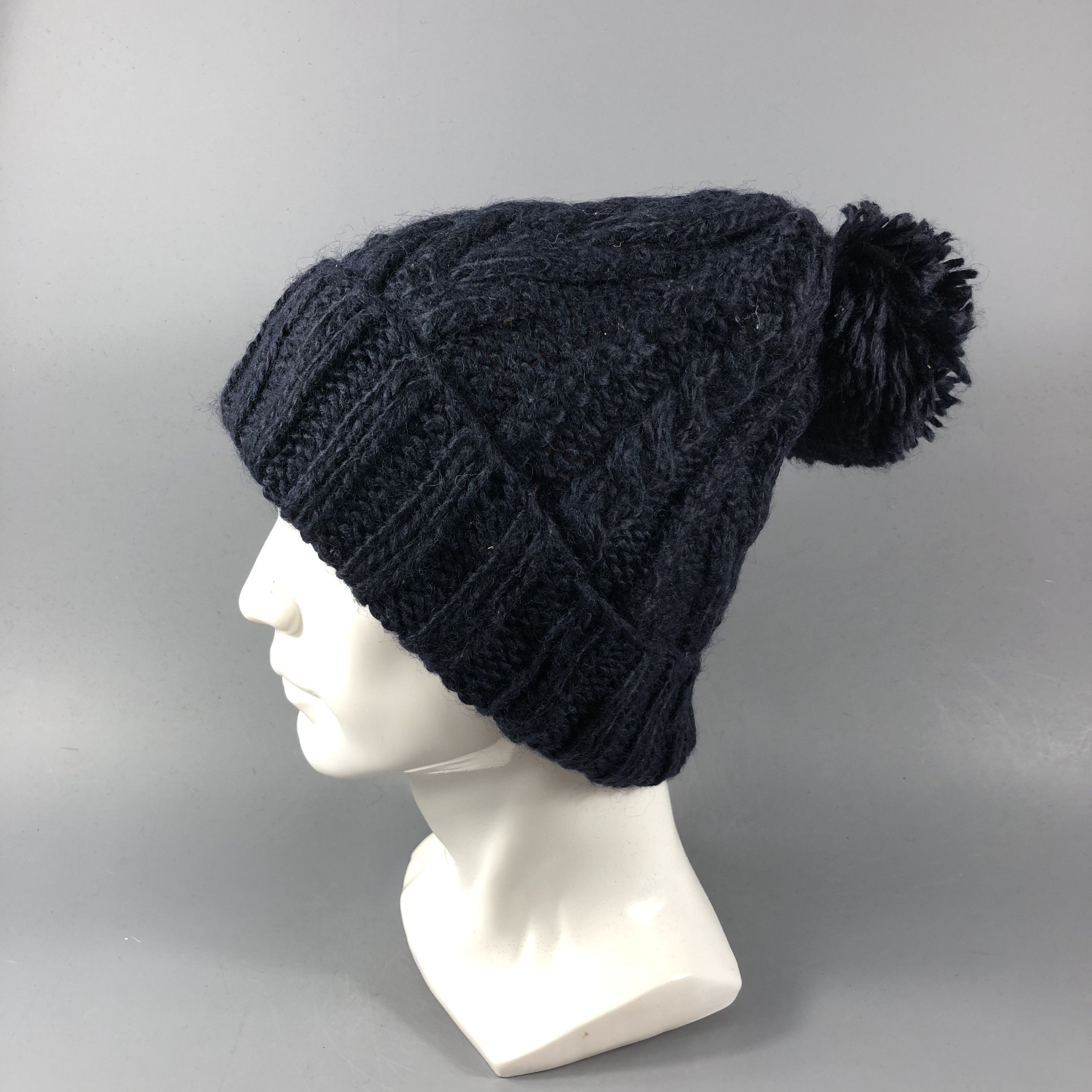Vintage M Second Cable Knit Bobble Wool Beanie Snowcap Snow Hat B703 Size ONE SIZE - 1 Thumbnail