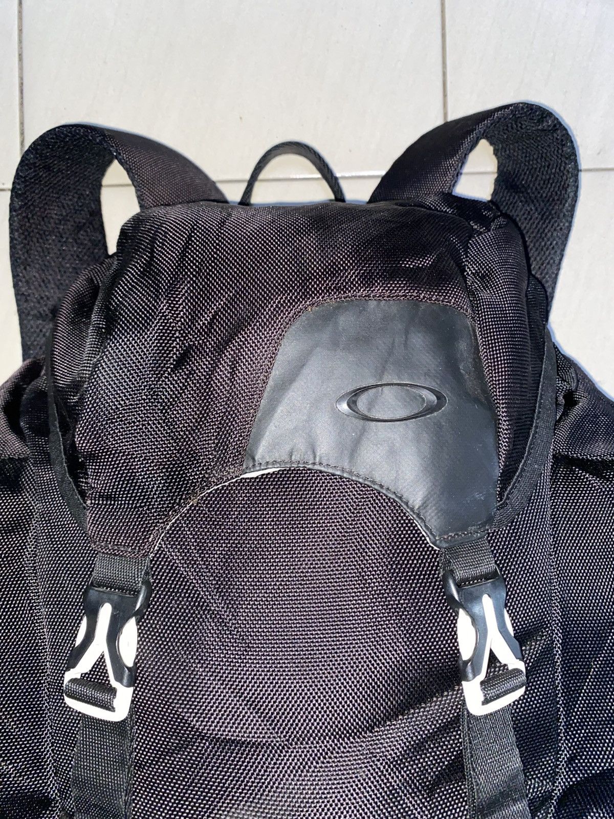 Oakley × Vintage Y2K Oakley Backpack Size ONE SIZE - 2 Thumbnail
