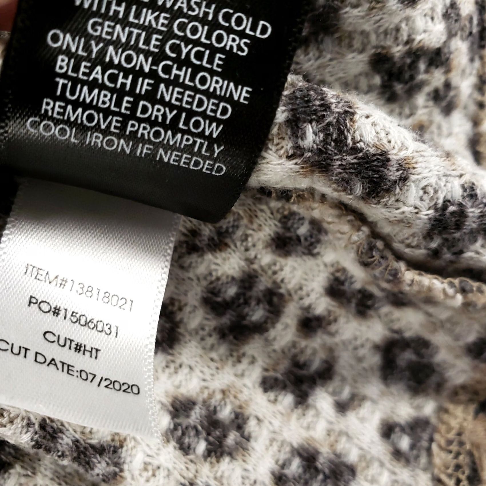 Torrid Torrid Womens Top Size 2X Leopard Chetah Animal Print Snap Up Neck Popover Size XXL / US 16-18 / IT 52-54 - 7 Thumbnail