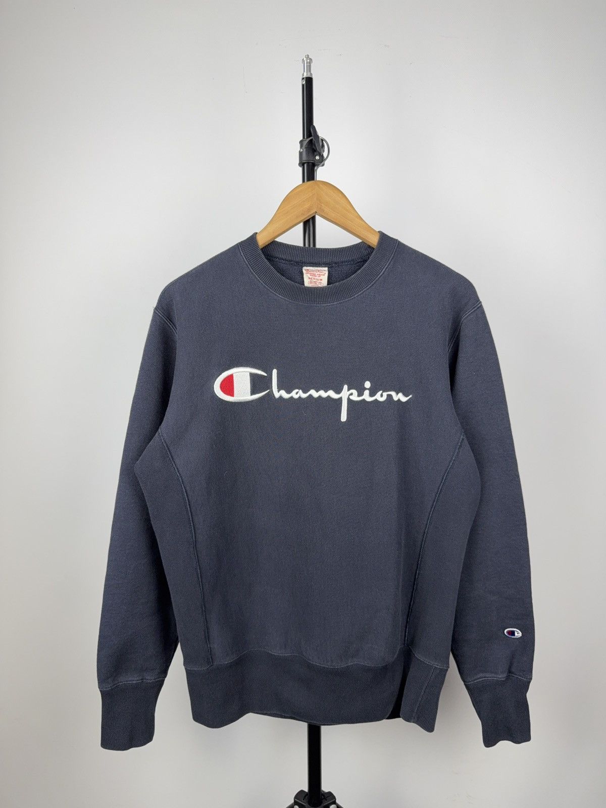 Champion × Vintage Vintage 00s Champion Reverse Navy Crewneck Embroidered USA Size US M / EU 48-50 / 2 - 1 Thumbnail