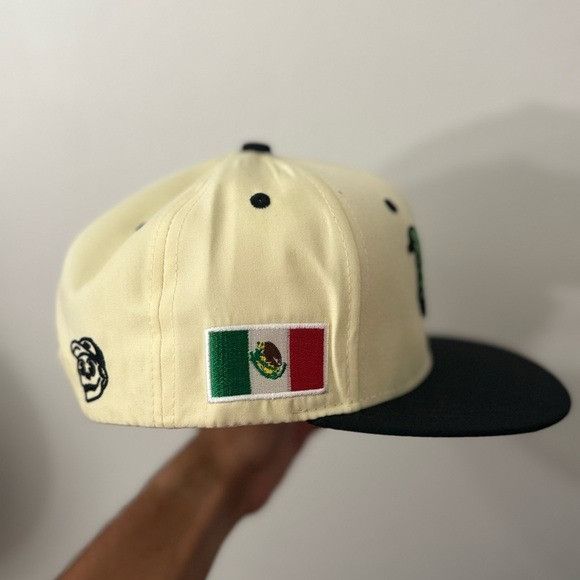 Designer NEW ROOSTER MEXICO OFF-WHITE FLAT BILL SNAPBACK Size ONE SIZE - 2 Thumbnail