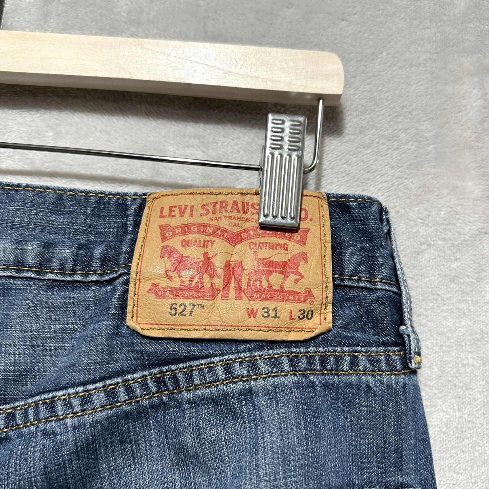 Levi's Levi's 527 Bootcut Cowboy Medium Wash Denim Blue Jeans Mens 31 Slim Regular 5-Pocket Design Light Distressed Comfort Denim Jeans Size US 31 - 6 Thumbnail