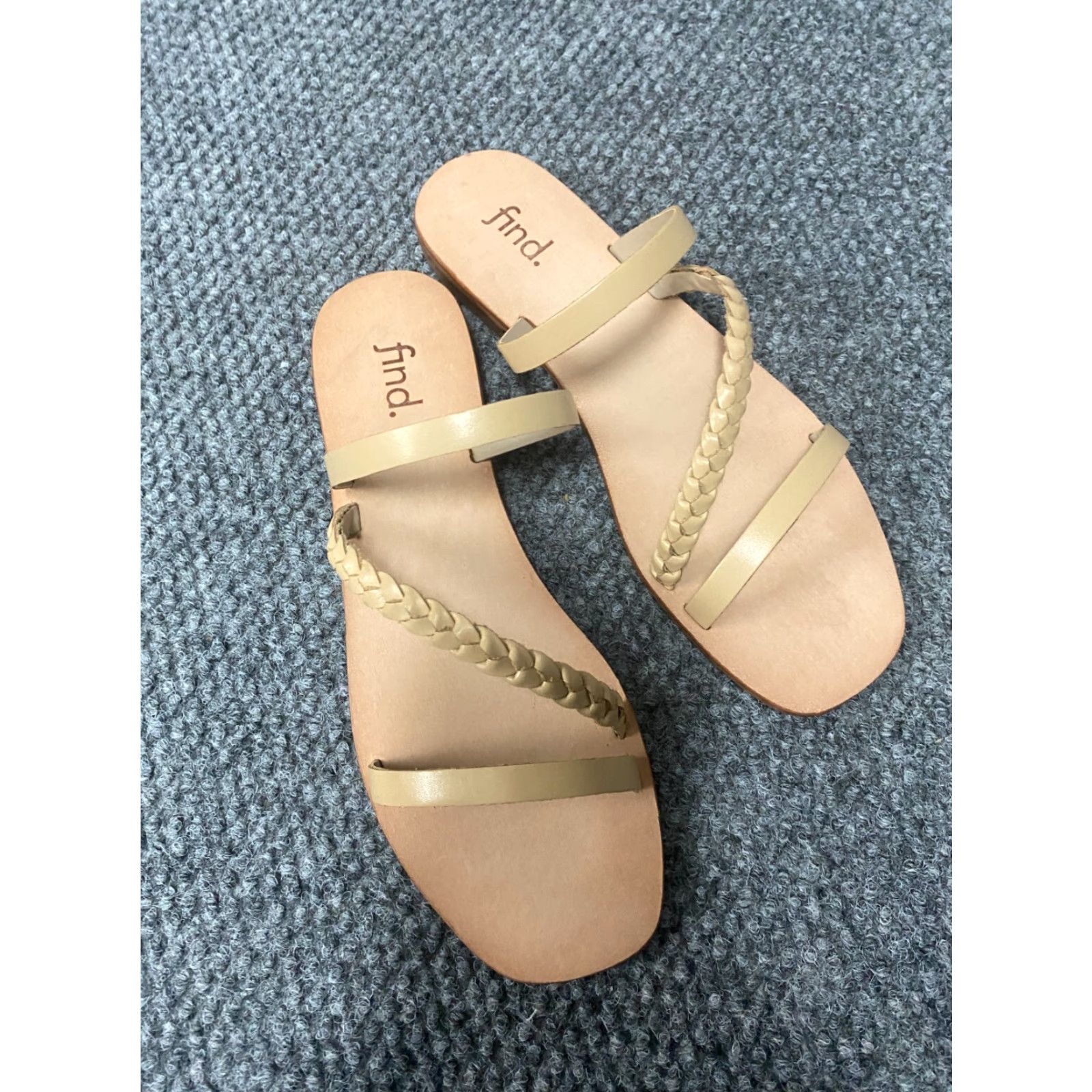 Vintage Find Womens Sandals Open Toe Slide Brown 6.5 Crocheted Breathable Fabric Upper Rubber Outsole Animal Print Pattern Velcro? Wait no. Size US 7 / IT 37 - 7 Thumbnail