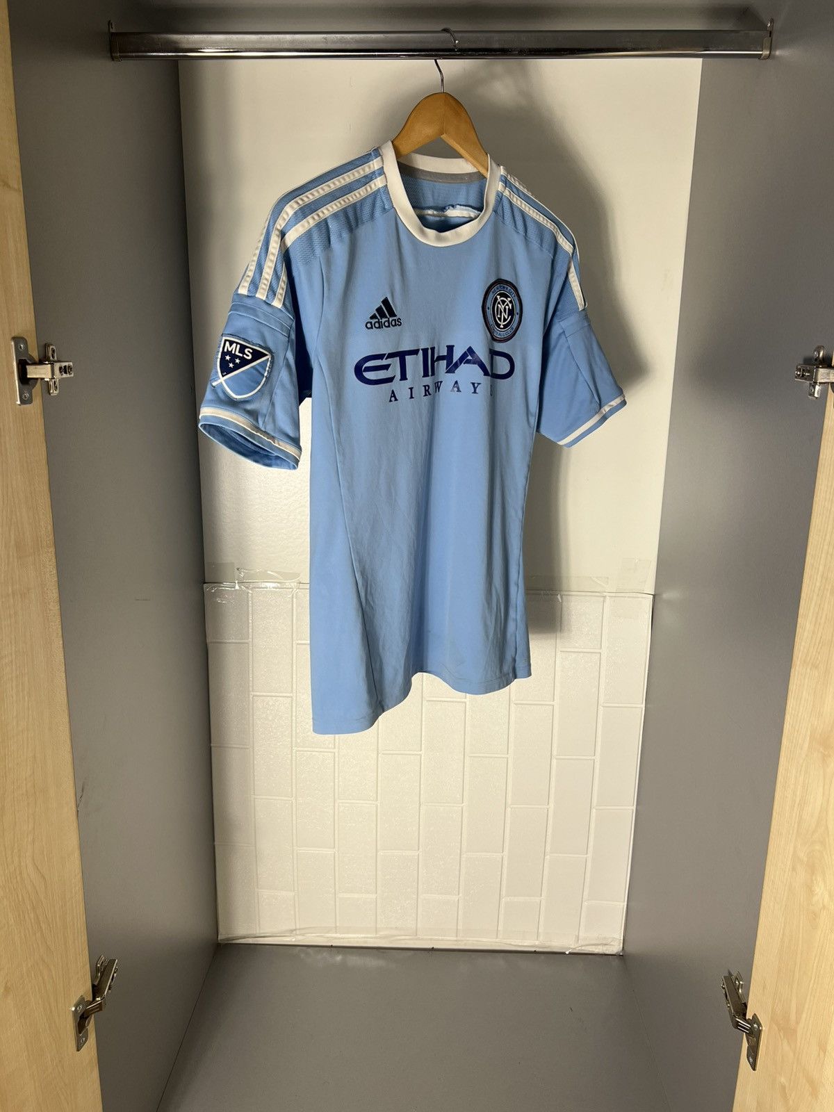 Adidas VINTAGE ADIDAS FC NEW YORK CITY MLS SOCCER JERSEY Y2K 90s Size US M / EU 48-50 / 2 - 4 Thumbnail