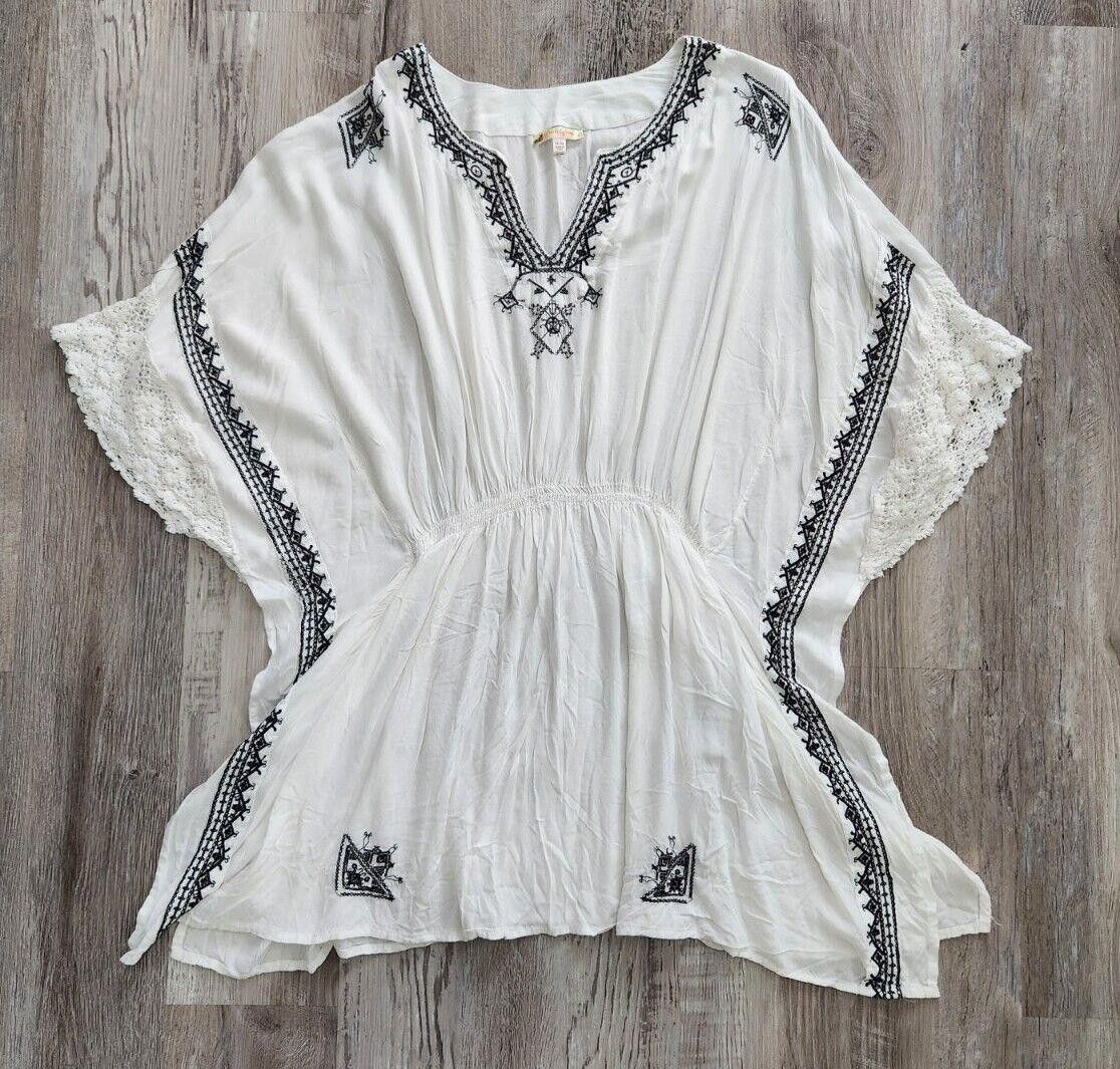 Designer Rise And Bloom Beach Cover Up Medium White Black Embroidered Size M / US 6-8 / IT 42-44 - 1 Thumbnail
