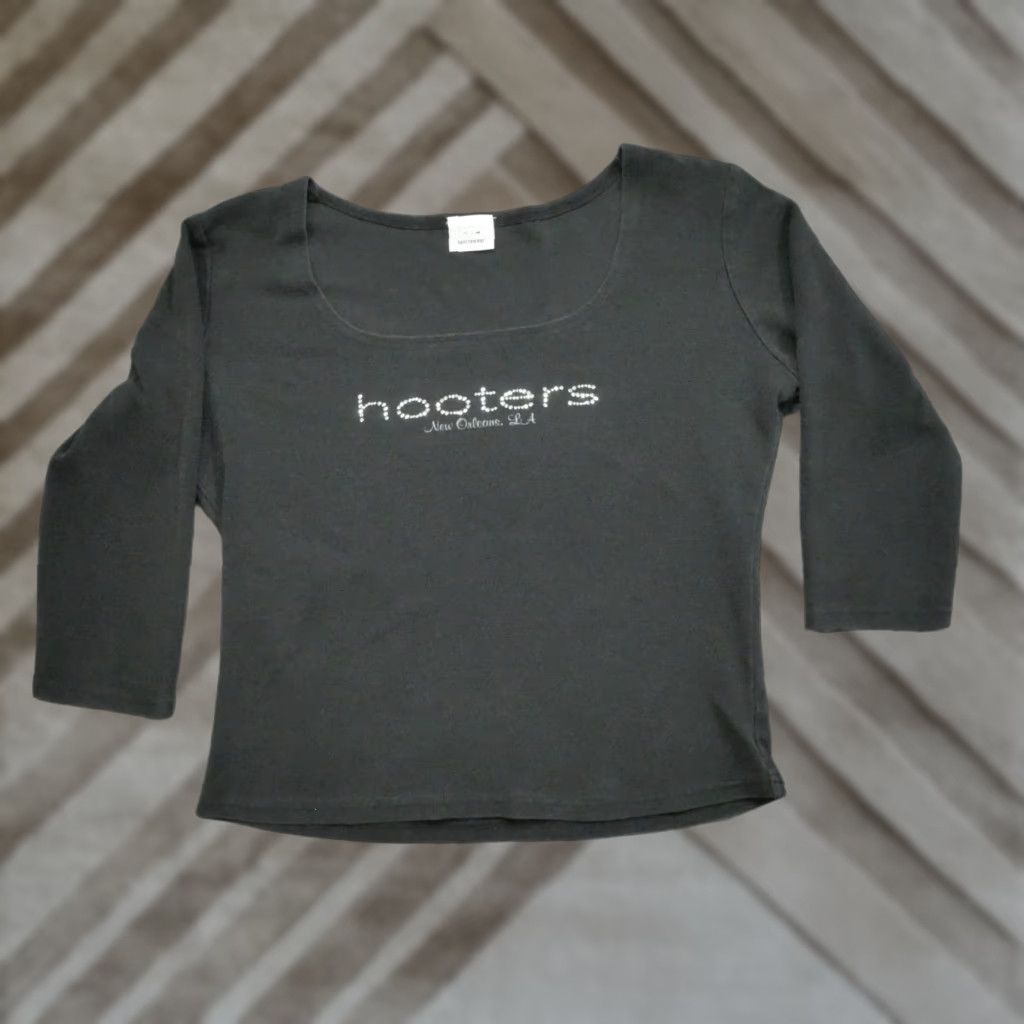 Vintage VINTAGE Hooters T Shirt Womens Medium Black Sequin New Orleans McBling Y2K Size M / US 6-8 / IT 42-44 - 1 Thumbnail