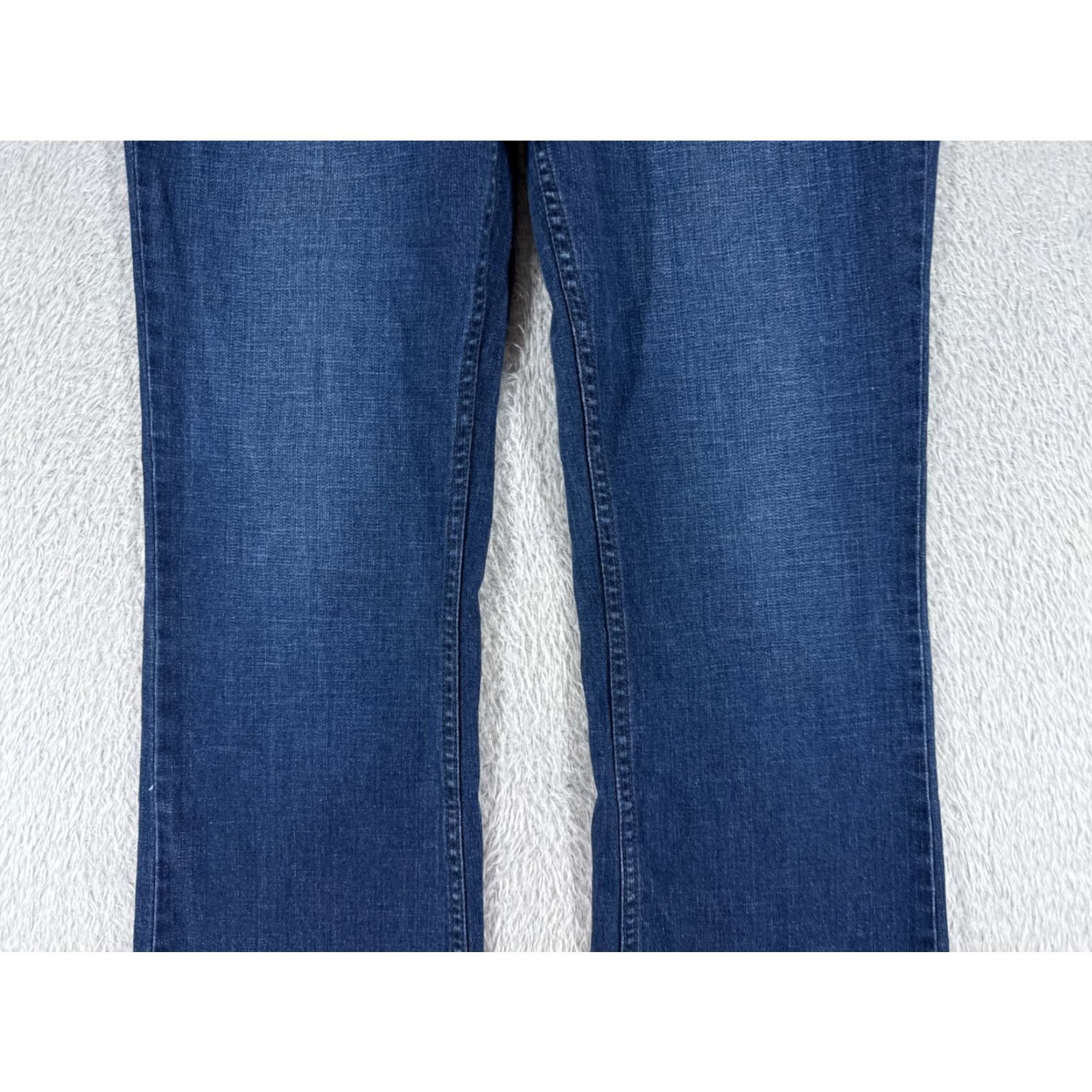 Levi's Levis Jeans Women 10 Blue Denim Bootcut Mid Rise Dark Wash 30x30 Cotton Pocket 5-Pocket Design Regular Stretch Denim Jeans Womens Size 32" / US 10 / IT 46 - 3 Thumbnail