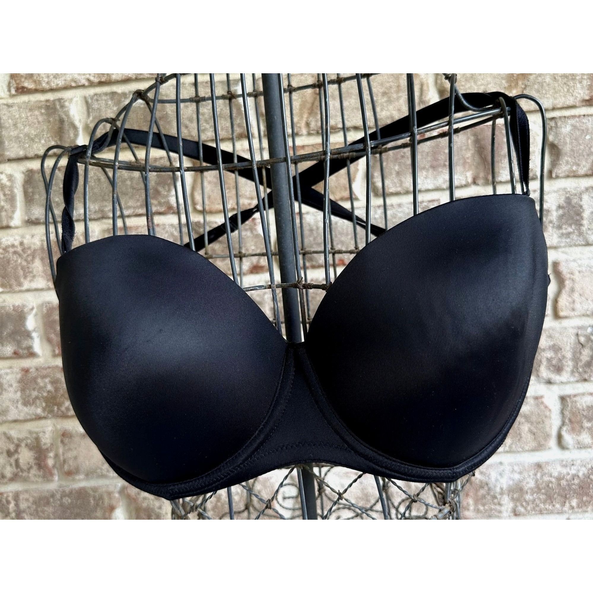 Victoria's Secret Victoria's Secret PINK Mult Way Push Up Bra 36D Black Multip Size ONE SIZE - 1 Thumbnail
