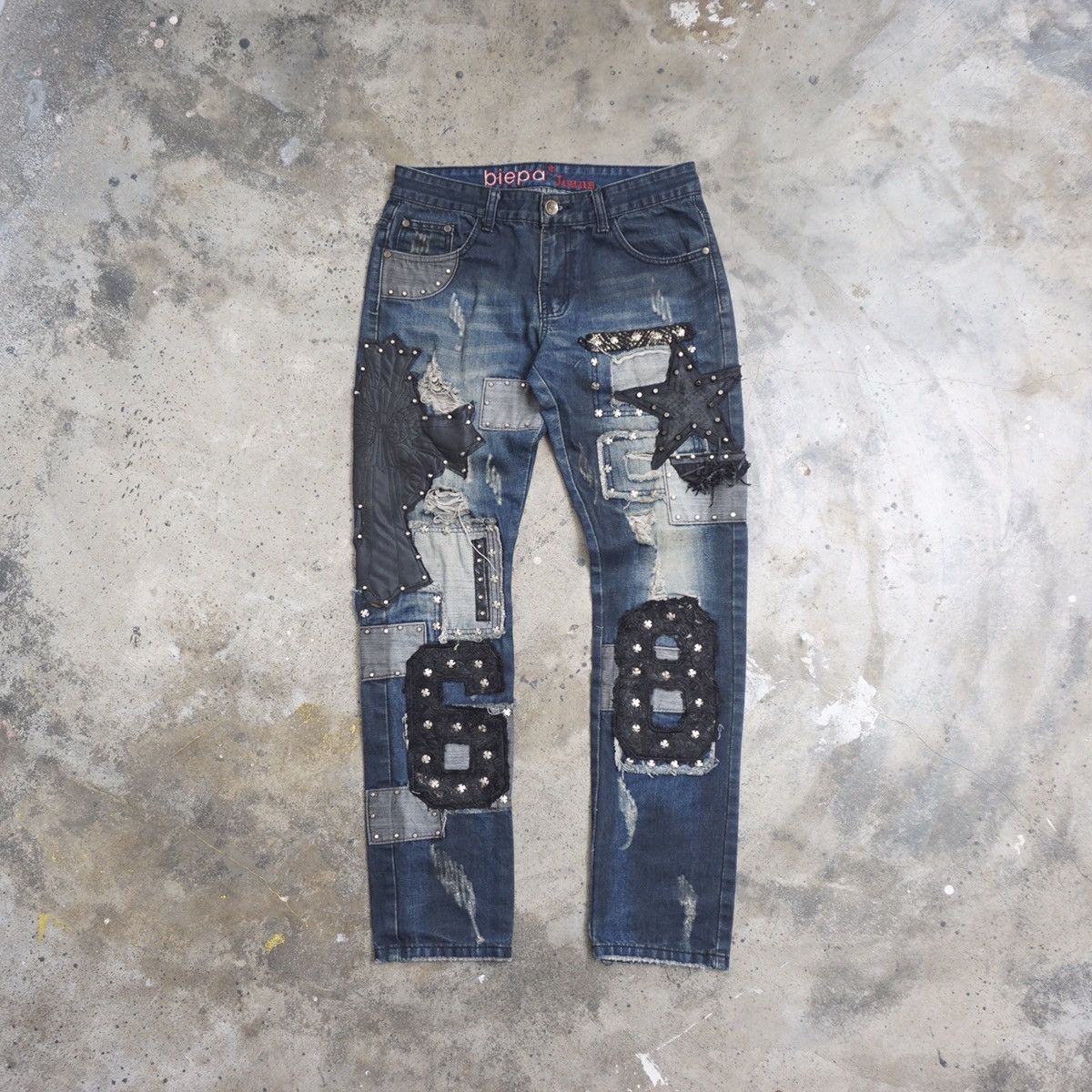Hysteric Glamour Sosoo distressed Cross studded Jeans Size US 32 / EU 48 - 1 Thumbnail